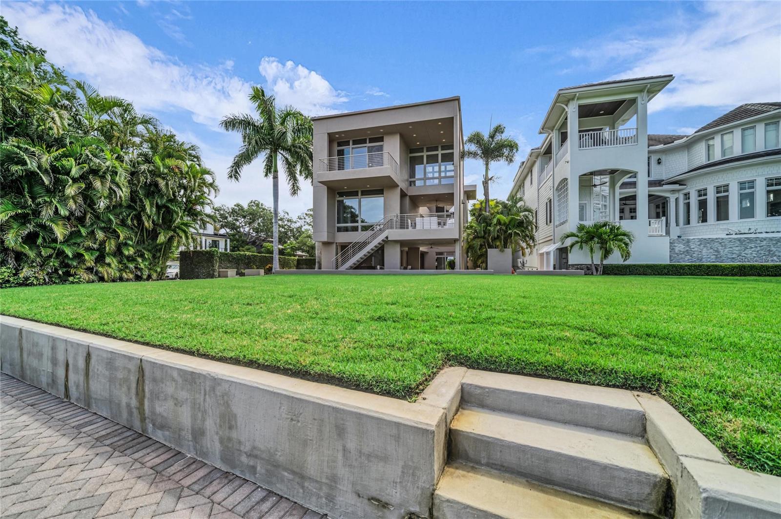 OYSTER BAY LANDINGS - Residential
