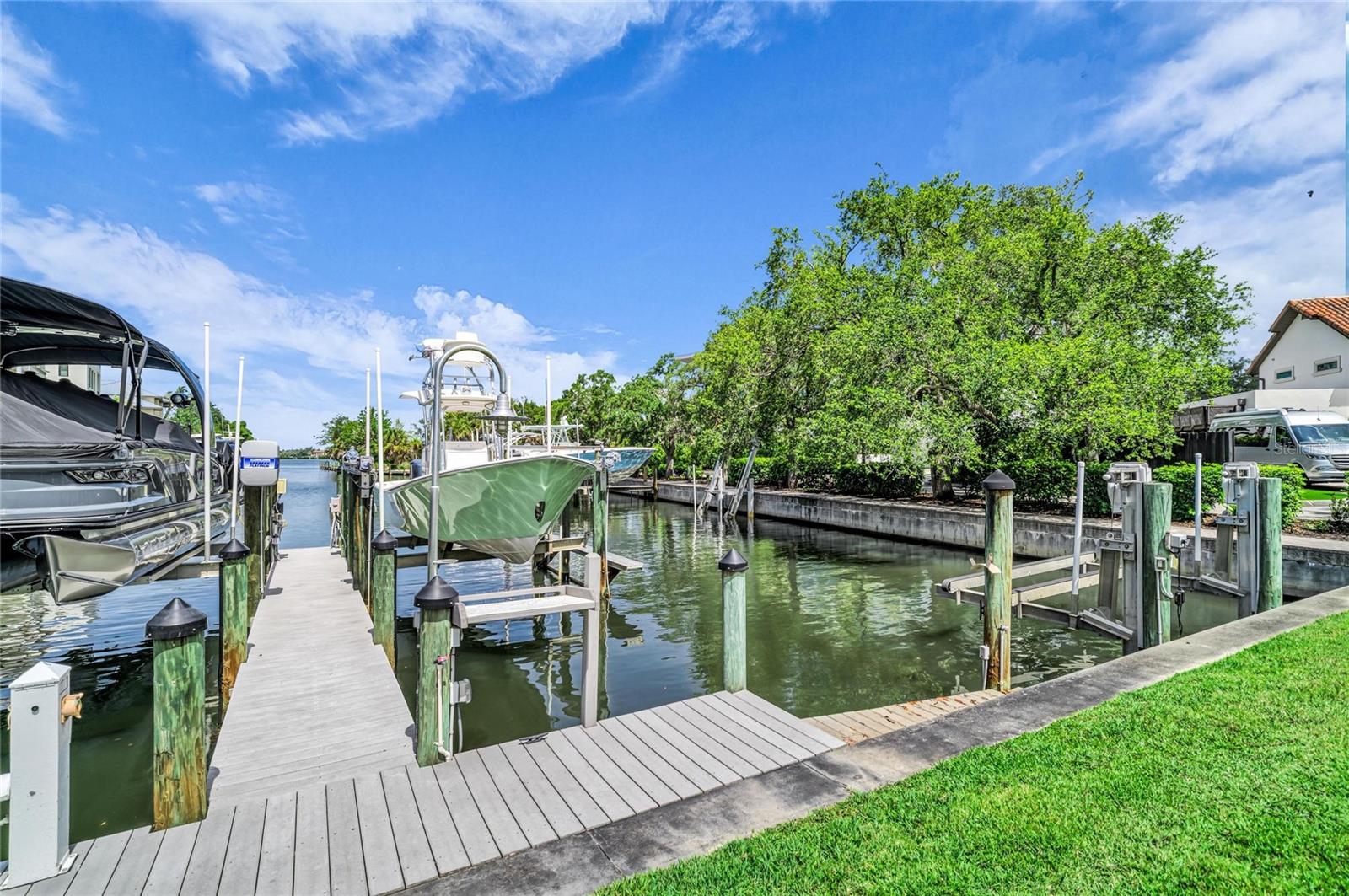 OYSTER BAY LANDINGS - Residential