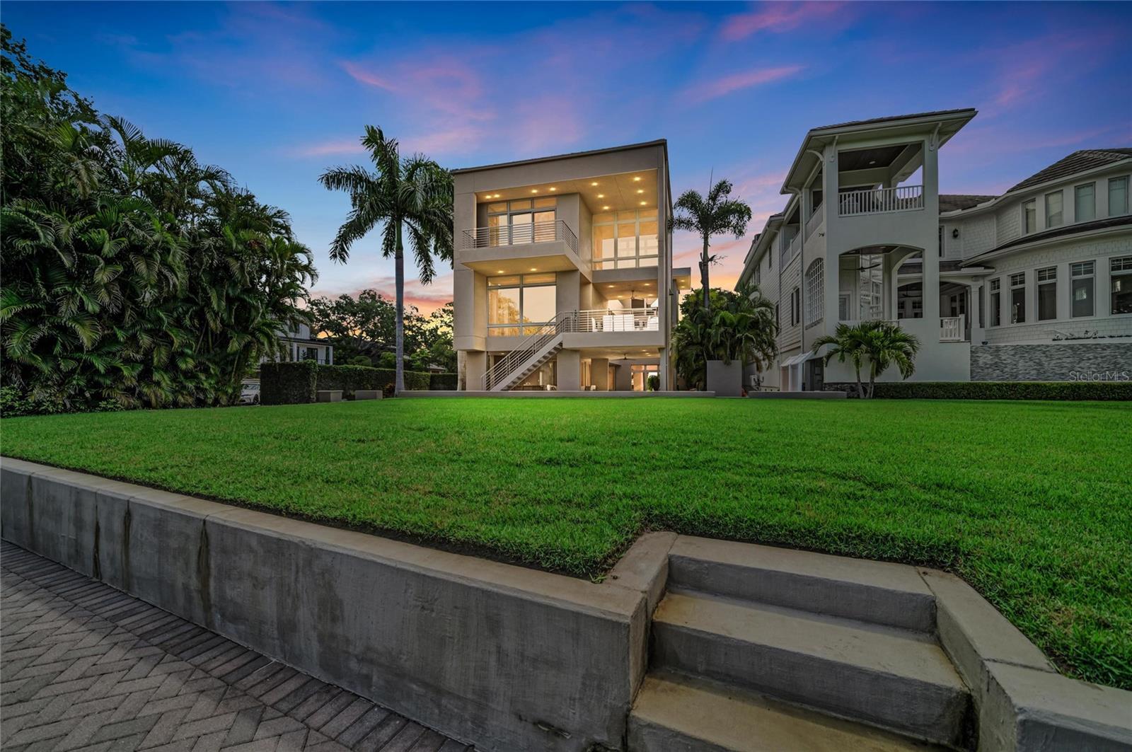 OYSTER BAY LANDINGS - Residential