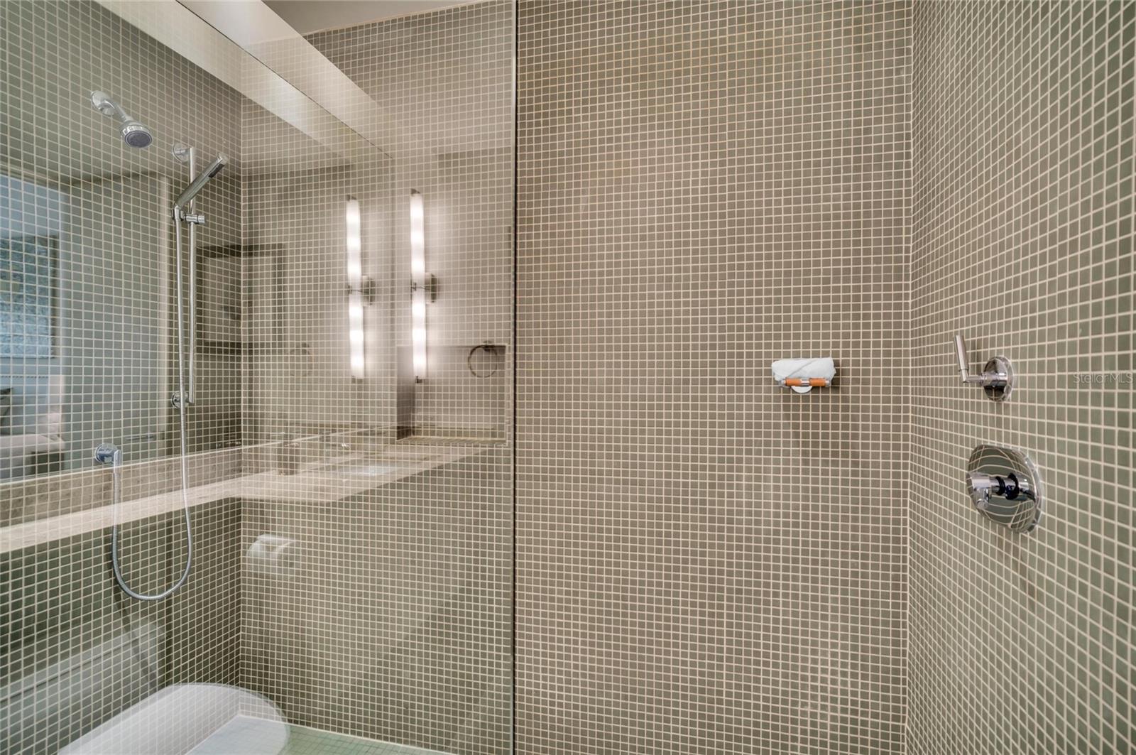 OYSTER BAY LANDINGS - Residential