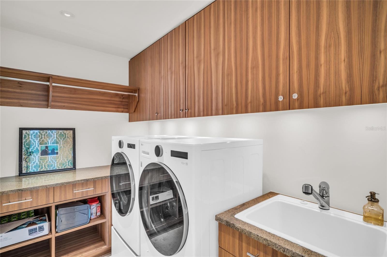 OYSTER BAY LANDINGS - Residential