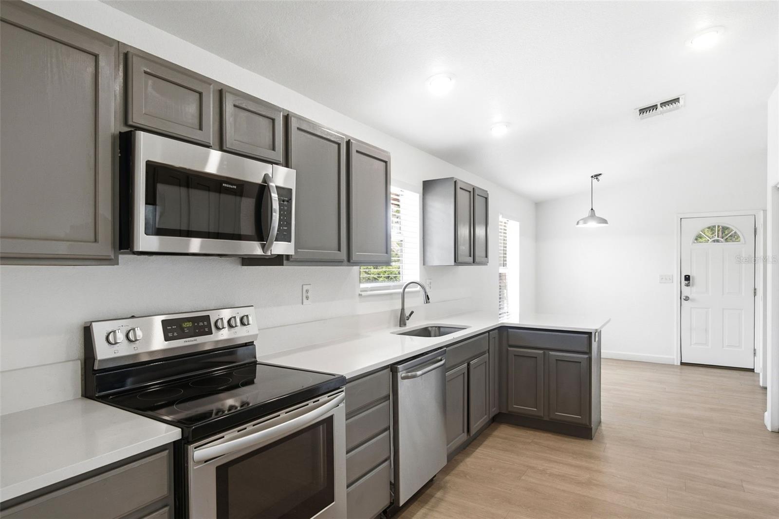 PINE HILLS - Residential