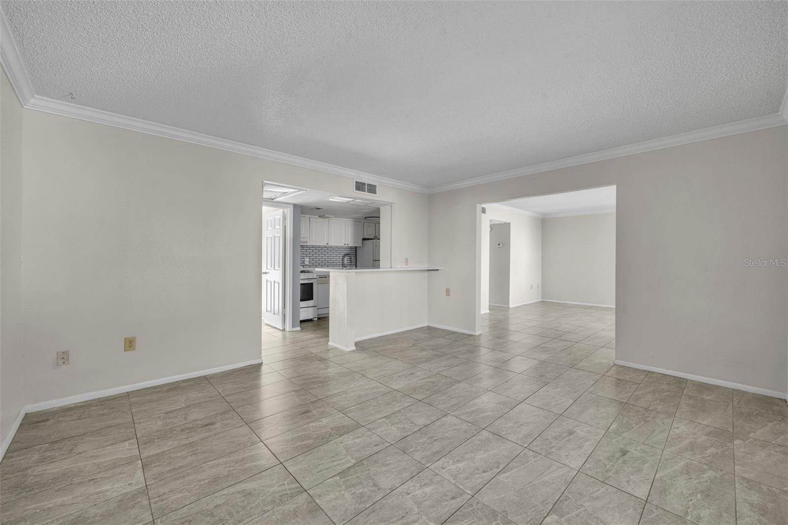 WATERSIDE AT CRANES ROOST A CONDO COMMUN - Residential