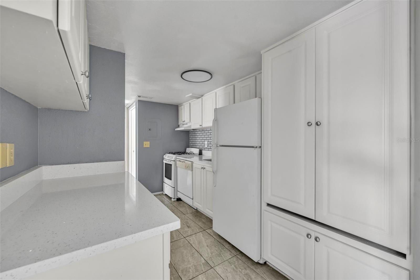 WATERSIDE AT CRANES ROOST A CONDO COMMUN - Residential