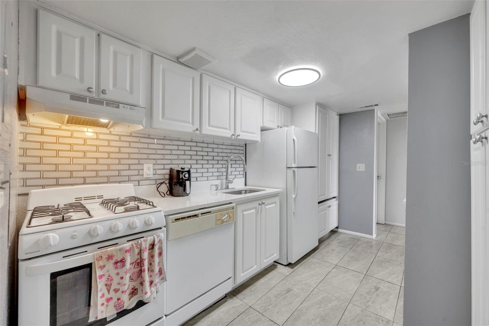 WATERSIDE AT CRANES ROOST A CONDO COMMUN - Residential