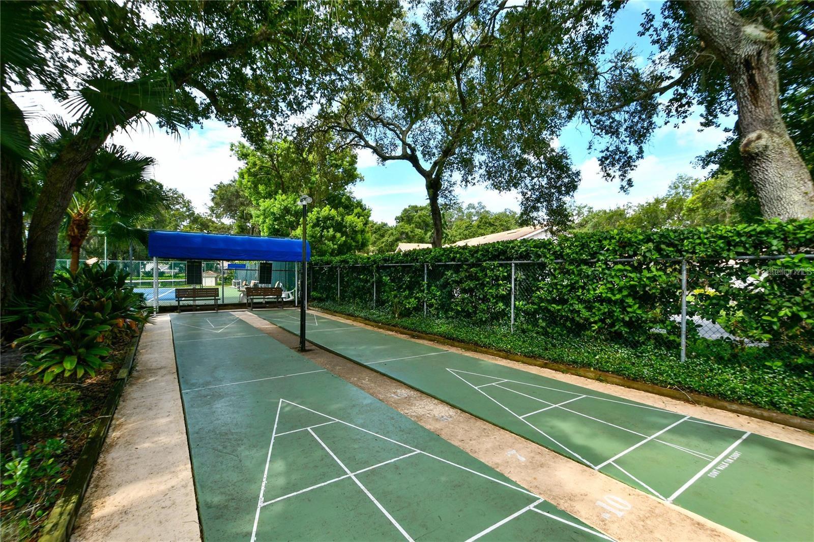 GARDEN LAKES COURTYARD - Residential