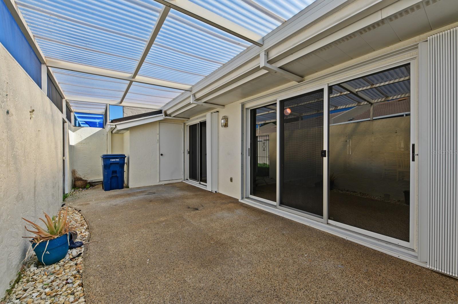 GARDEN LAKES COURTYARD - Residential