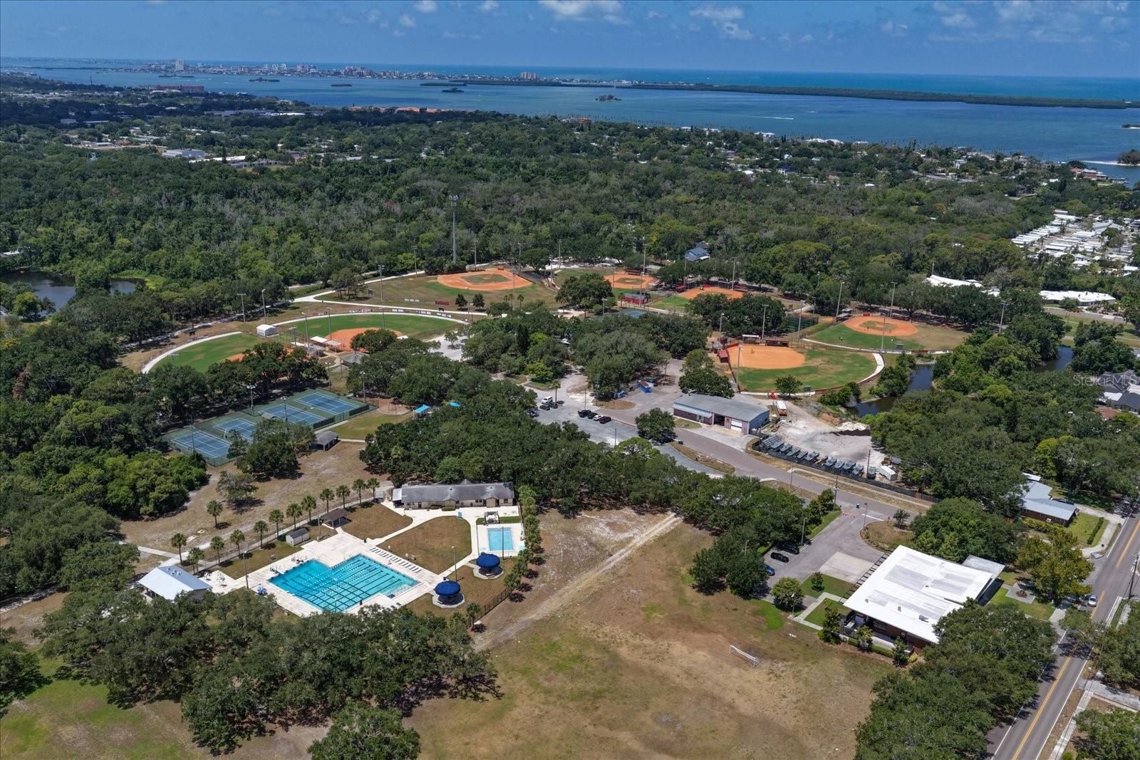 FAIRWAY MANOR - Residential