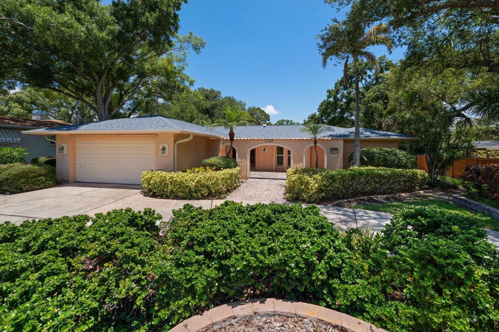 FAIRWAY MANOR - Residential