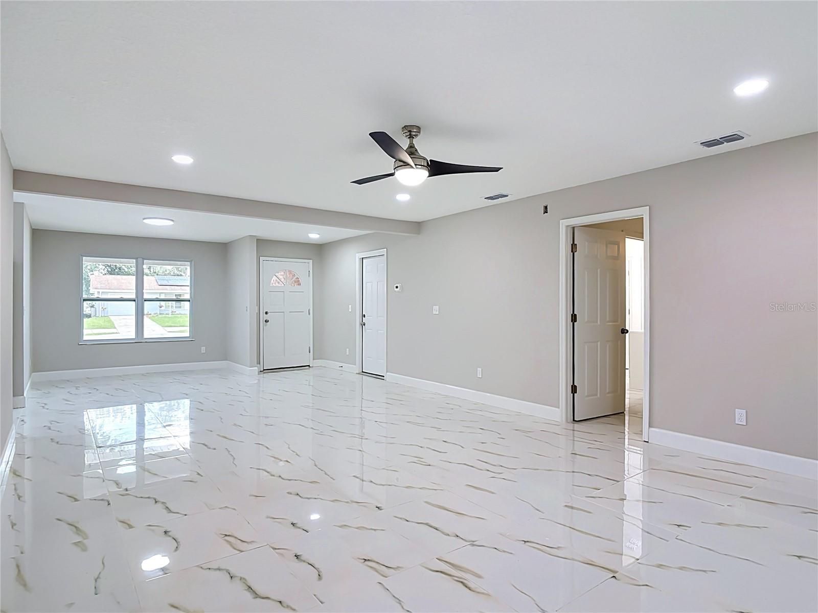 DELTONA LAKES REP BLK 1849 UNIT 72 - Residential