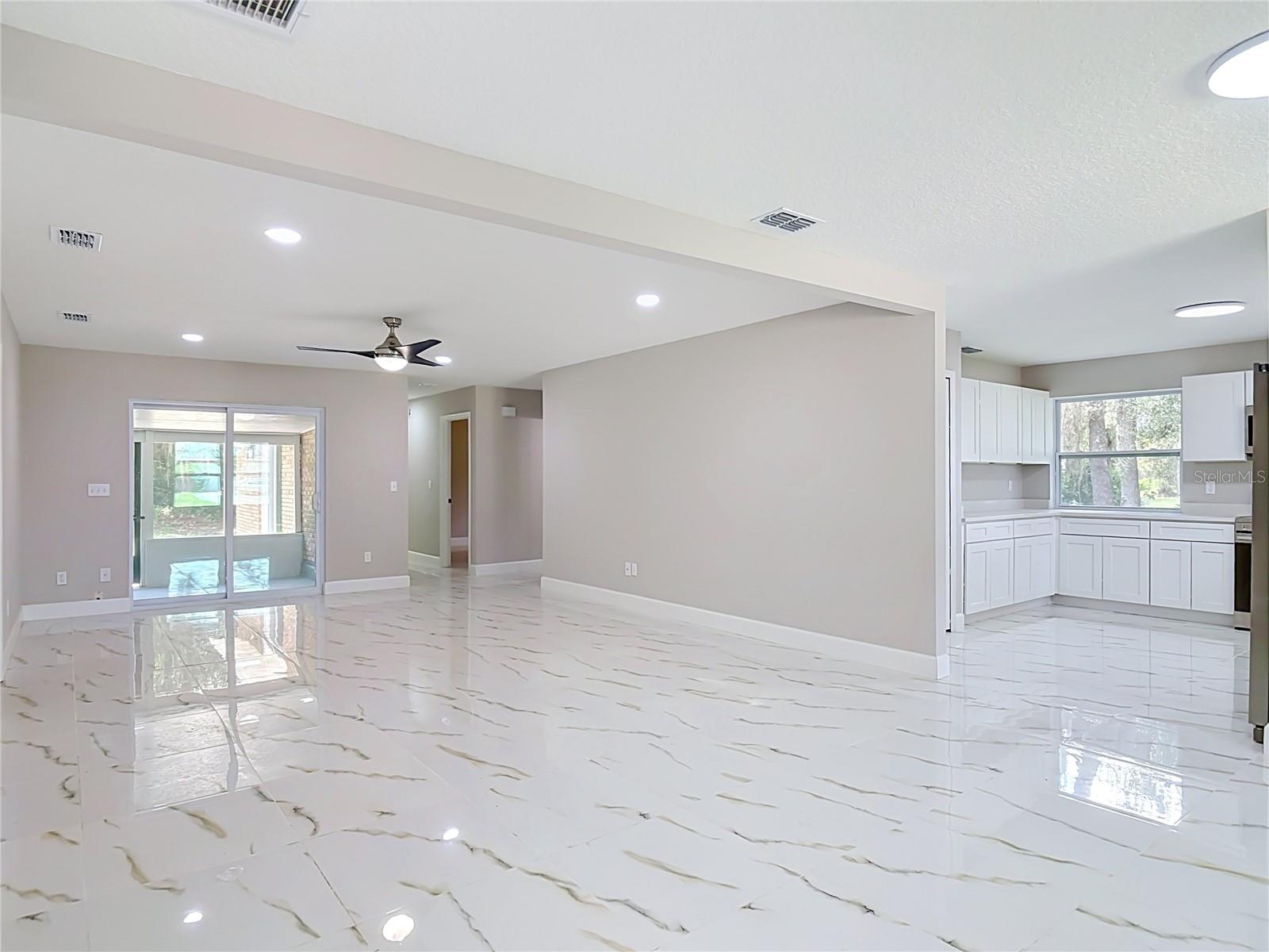 DELTONA LAKES REP BLK 1849 UNIT 72 - Residential