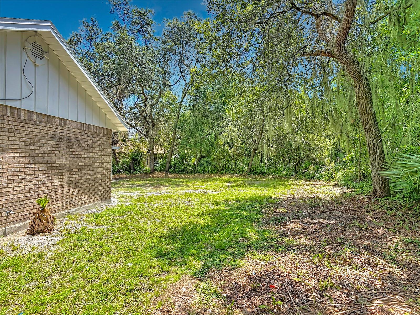 DELTONA LAKES REP BLK 1849 UNIT 72 - Residential