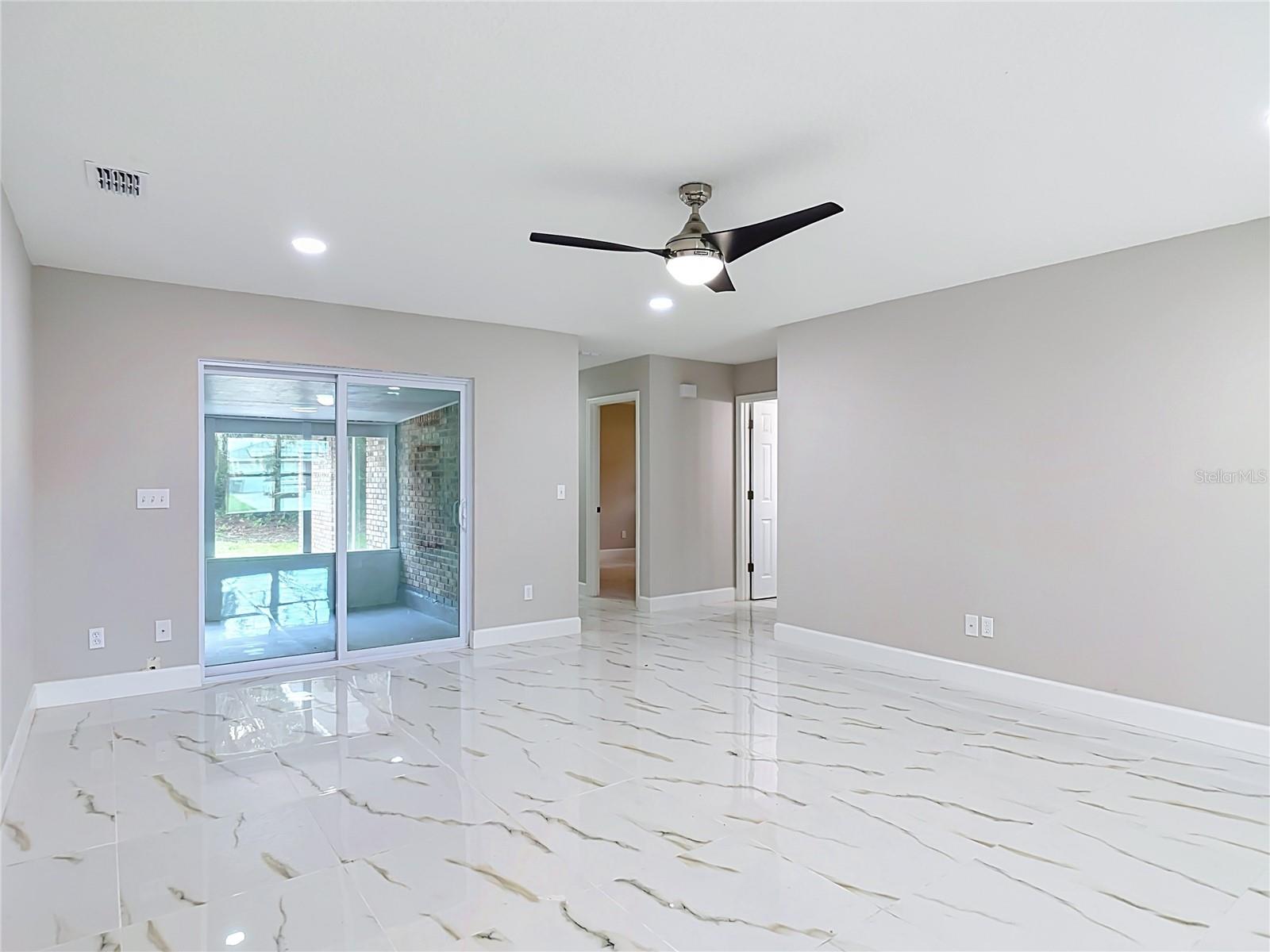 DELTONA LAKES REP BLK 1849 UNIT 72 - Residential