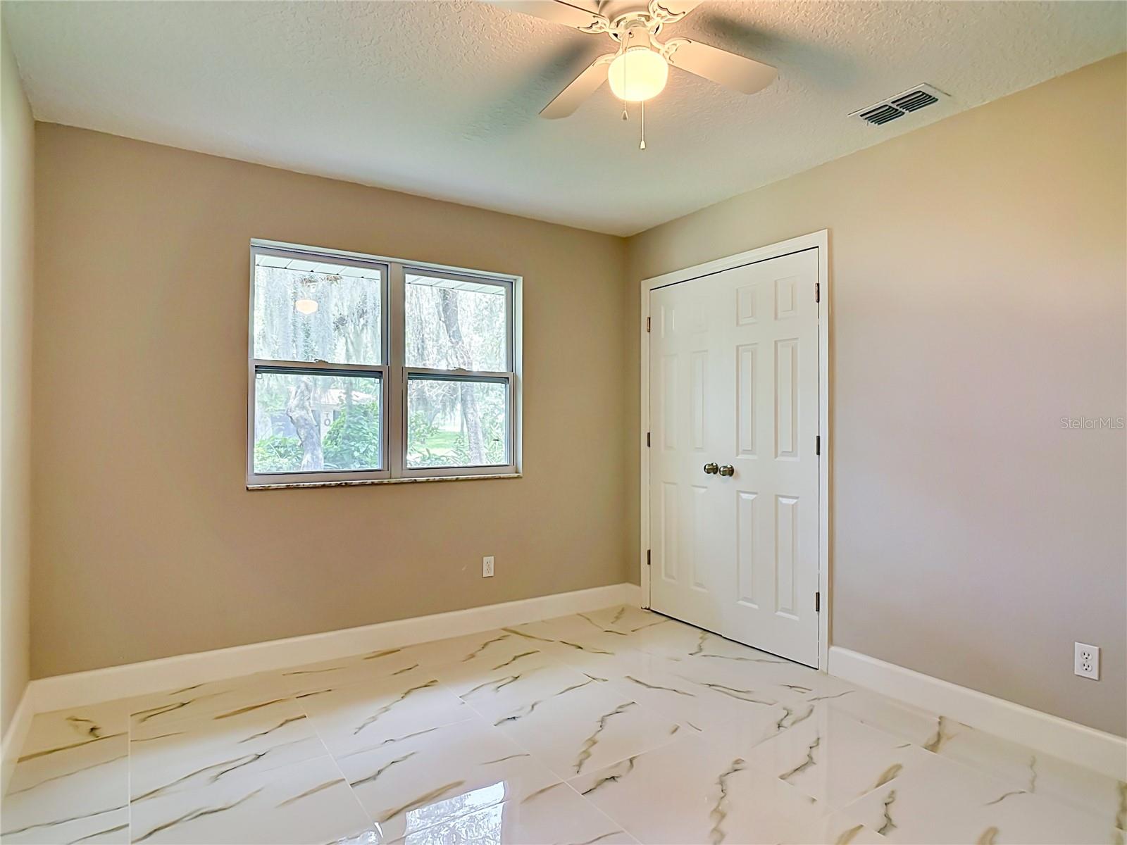 DELTONA LAKES REP BLK 1849 UNIT 72 - Residential