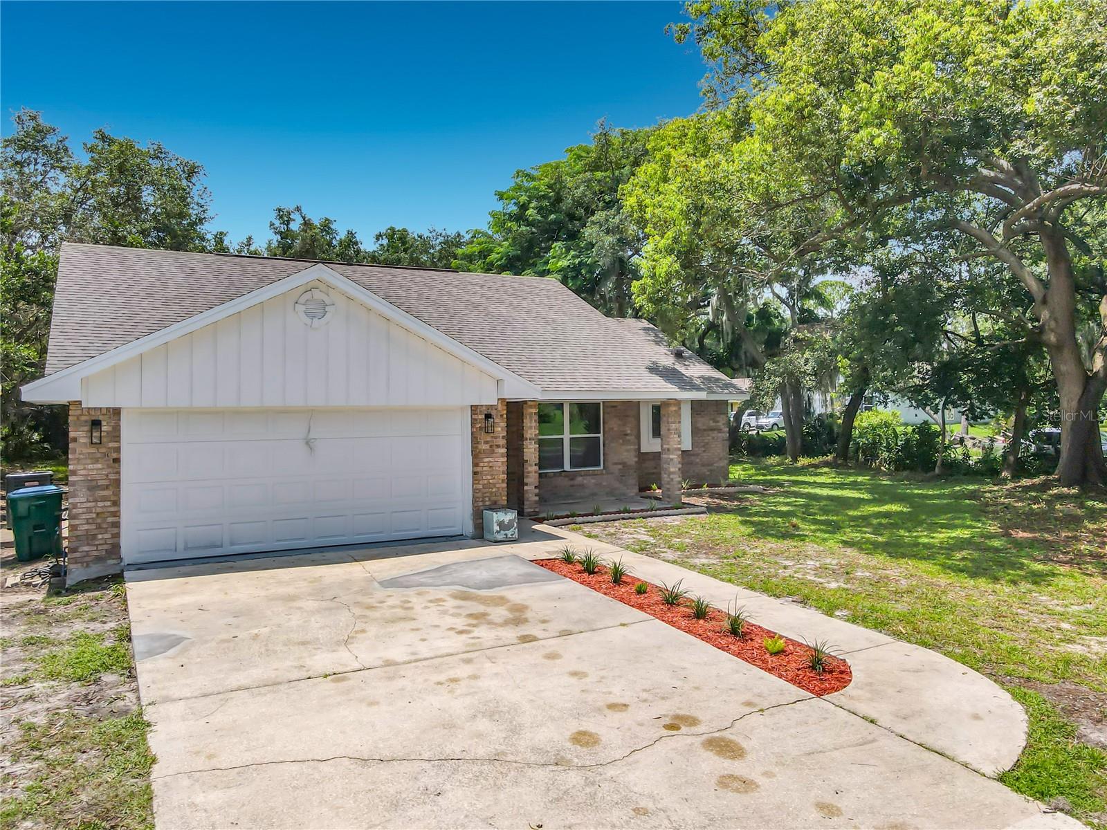 DELTONA LAKES REP BLK 1849 UNIT 72 - Residential