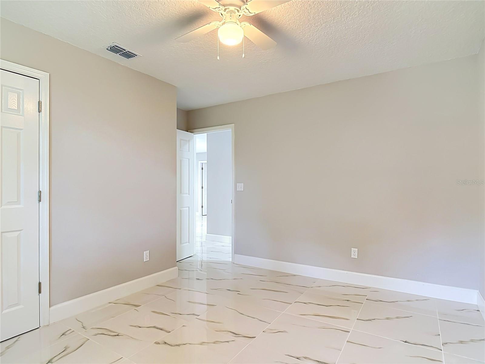 DELTONA LAKES REP BLK 1849 UNIT 72 - Residential