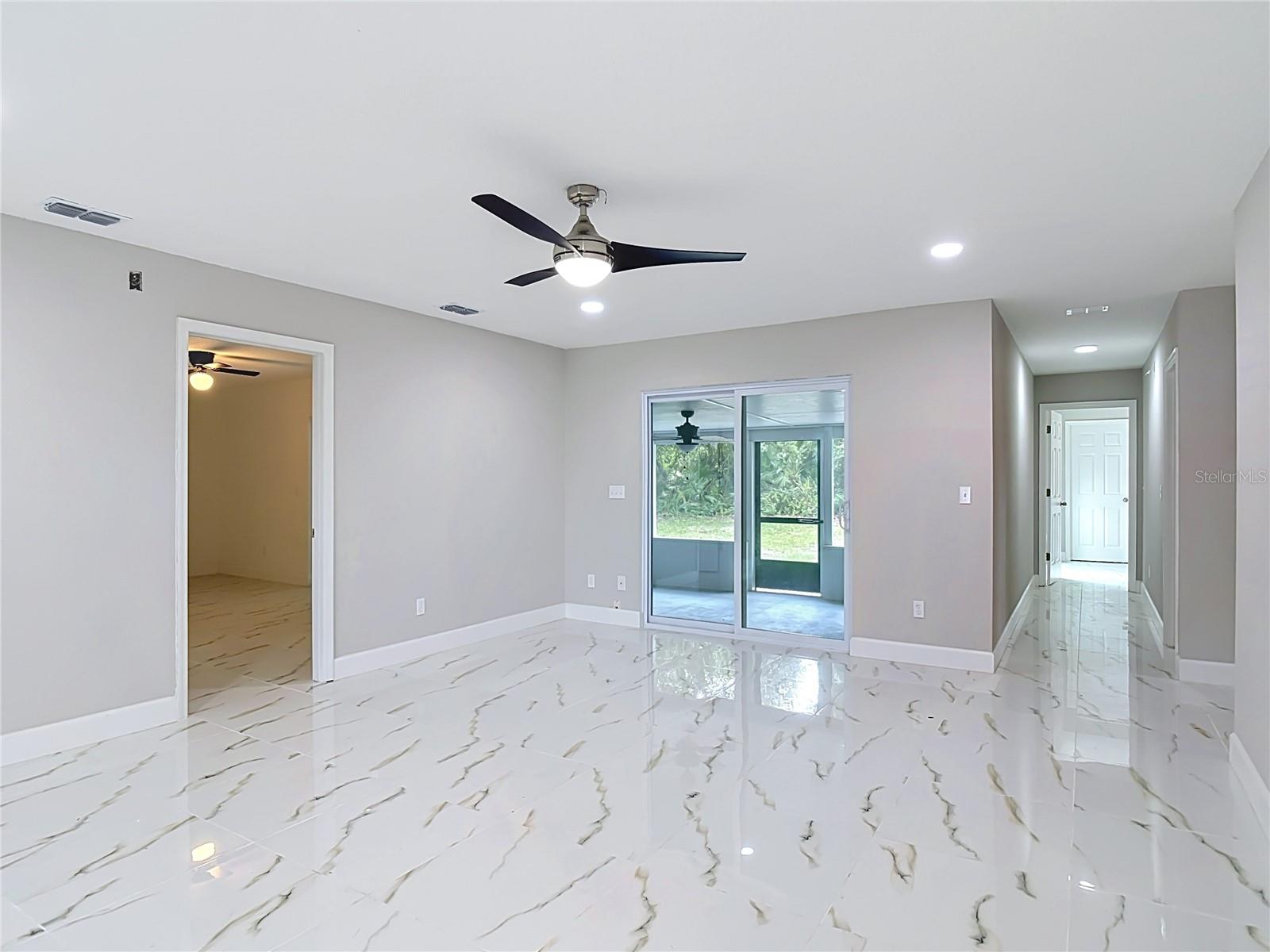 DELTONA LAKES REP BLK 1849 UNIT 72 - Residential