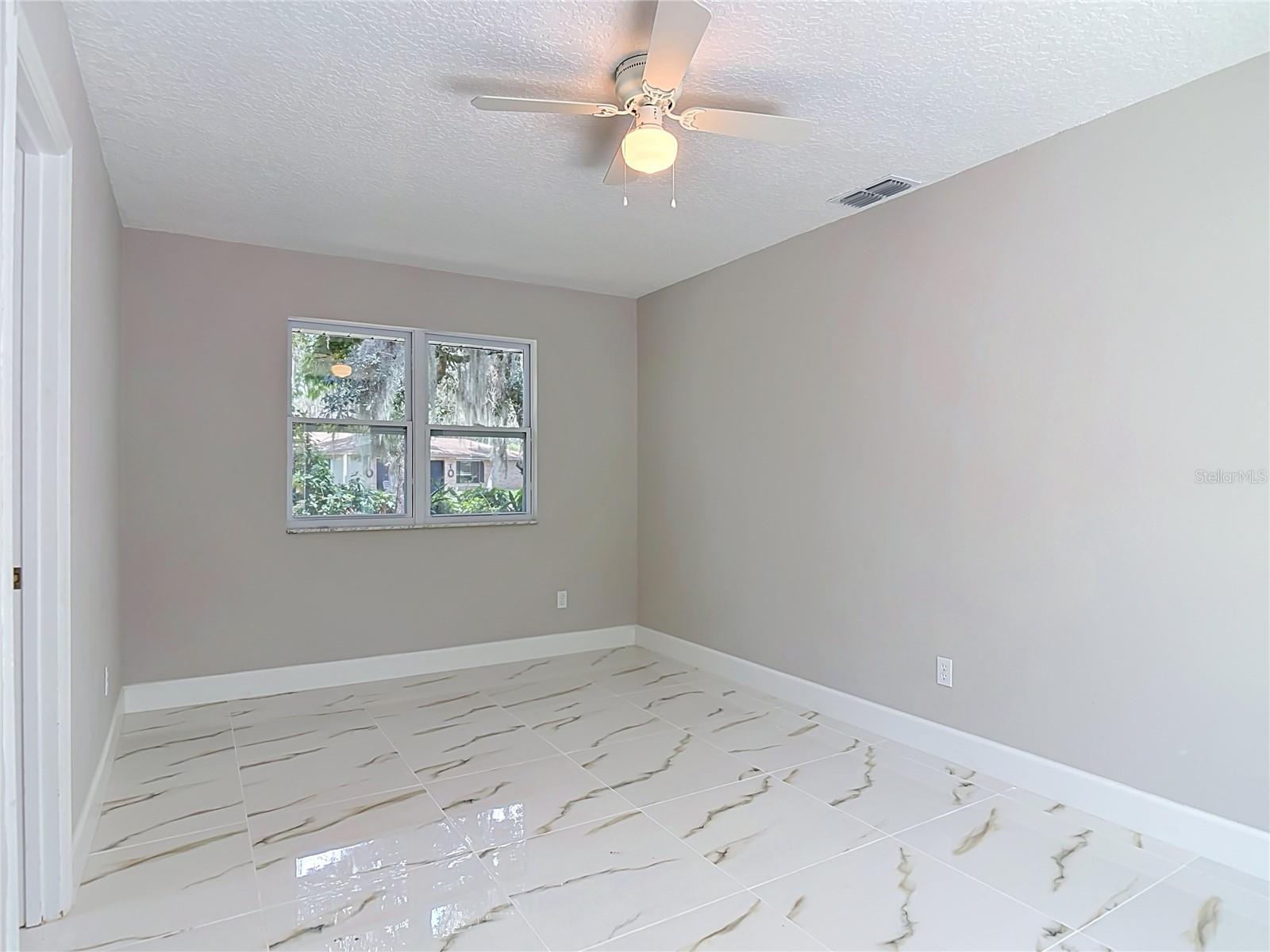 DELTONA LAKES REP BLK 1849 UNIT 72 - Residential