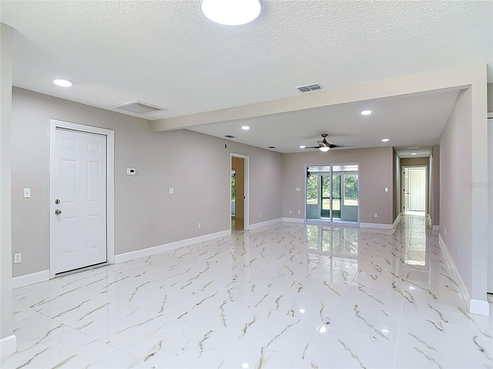 DELTONA LAKES REP BLK 1849 UNIT 72 - Residential