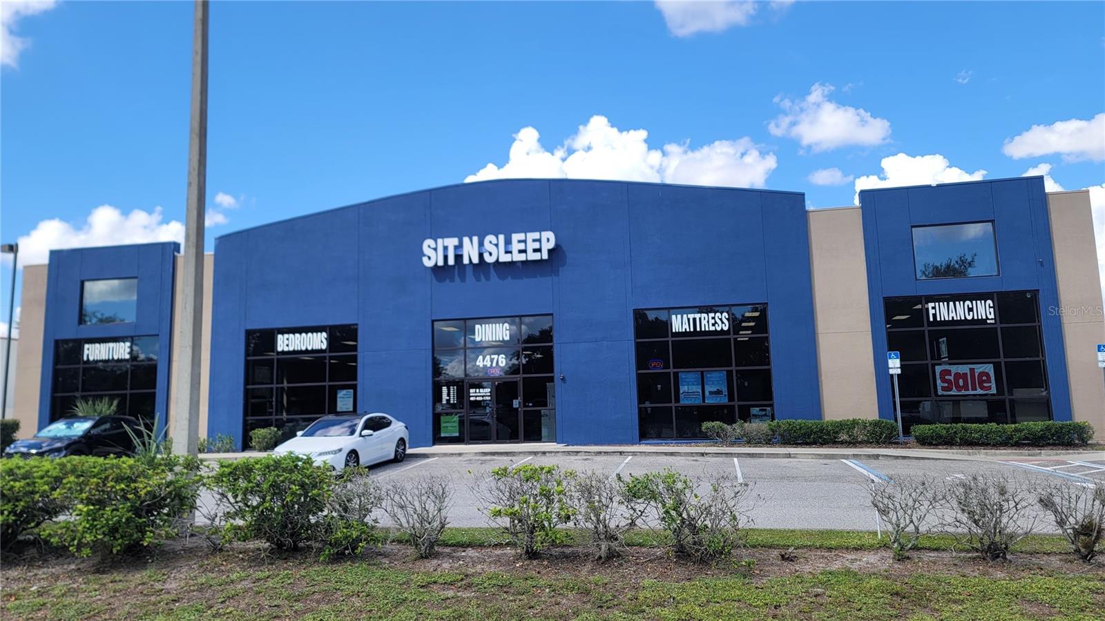 POINTE REP 4 - Commercial Lease