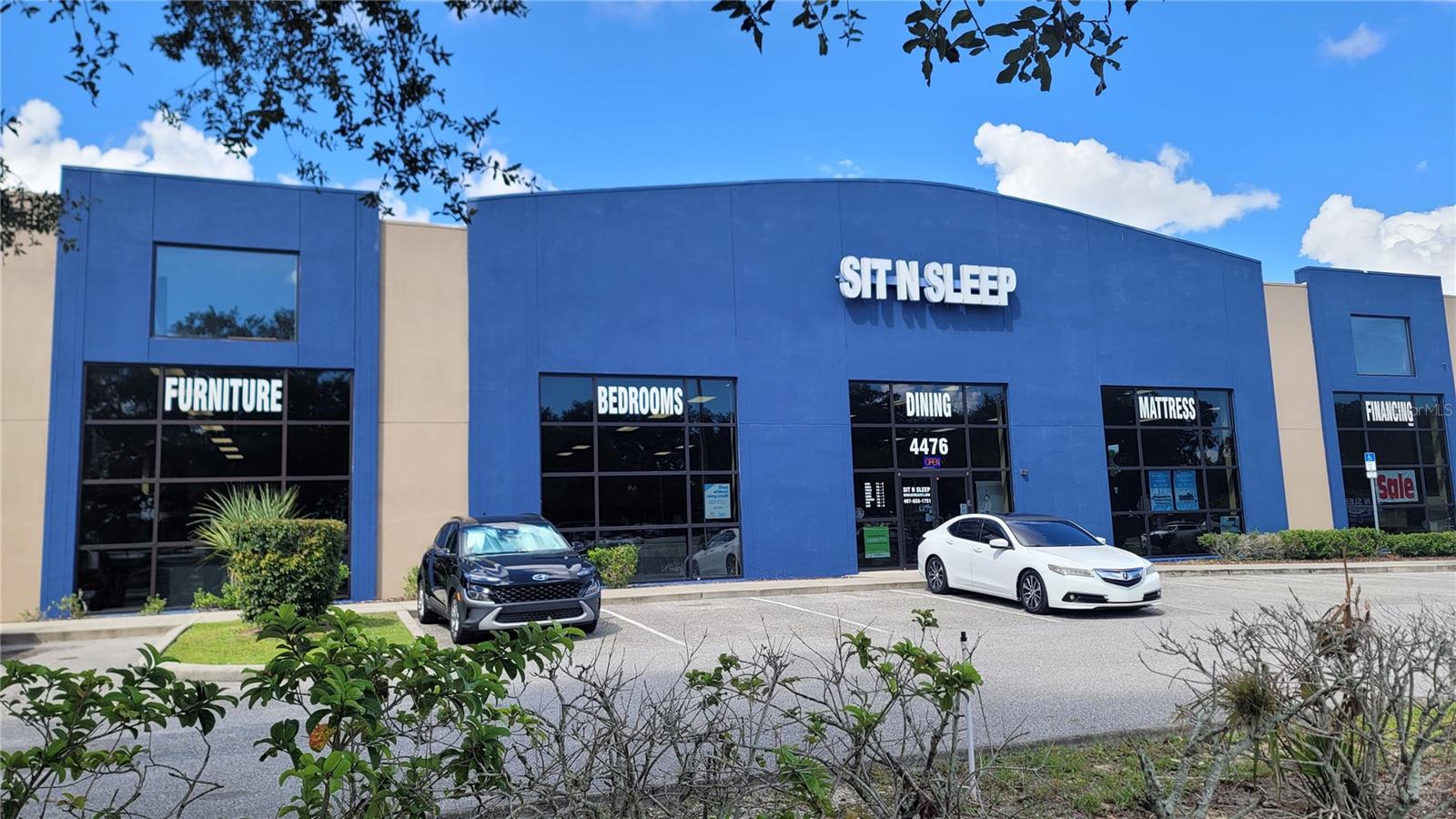 POINTE REP 4 - Commercial Lease