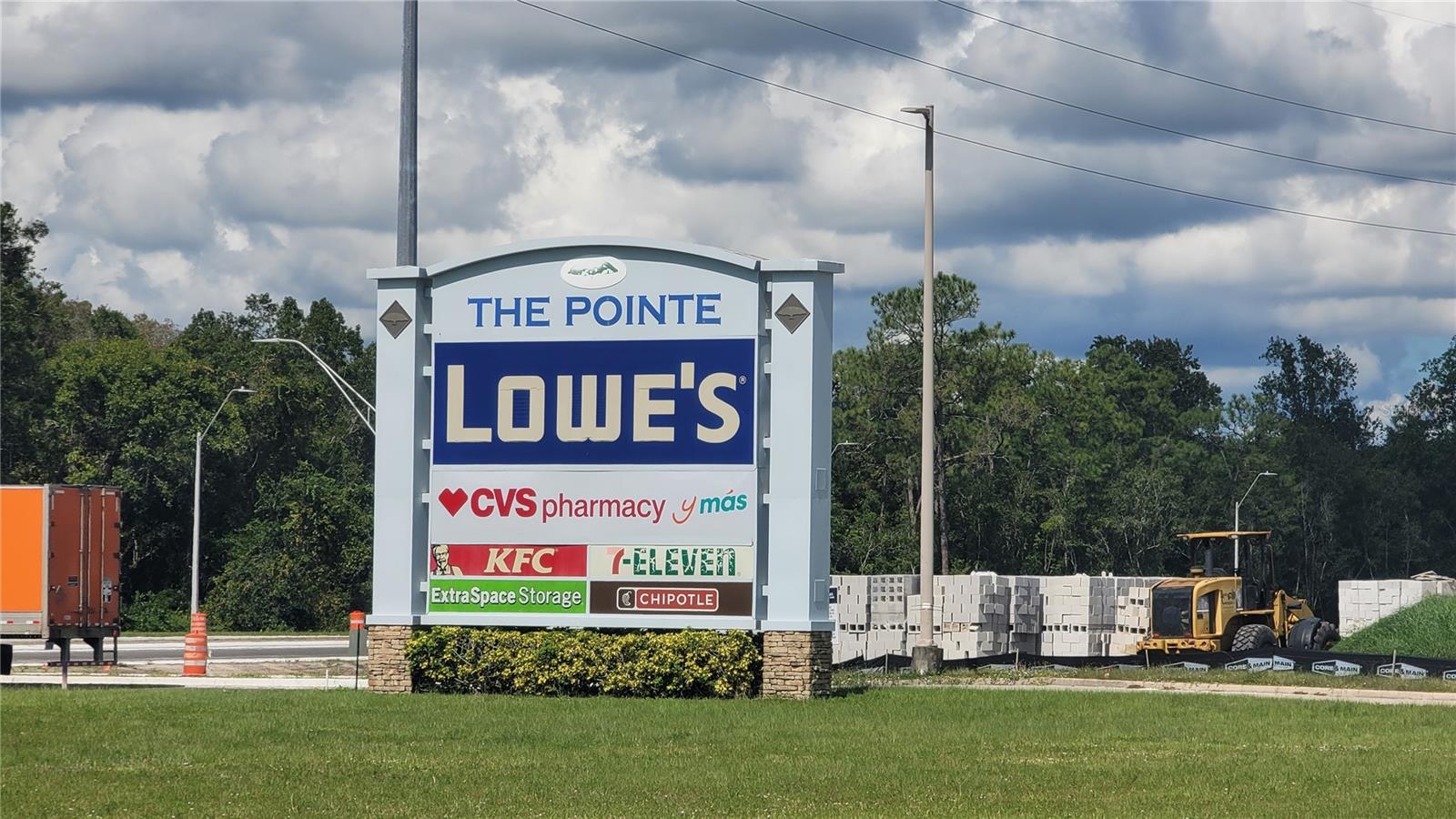 POINTE REP 4 - Commercial Lease