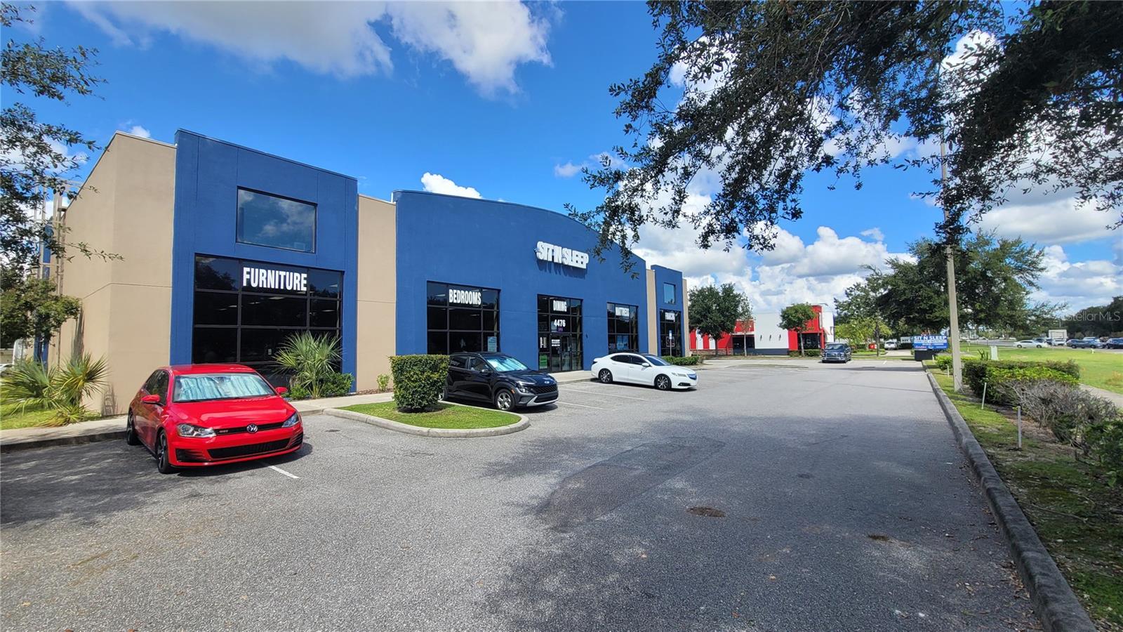 POINTE REP 4 - Commercial Lease