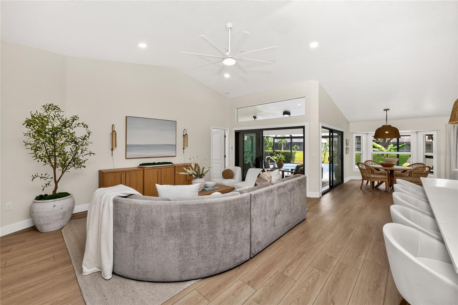 ROTONDA WEST BROADMOOR - Residential