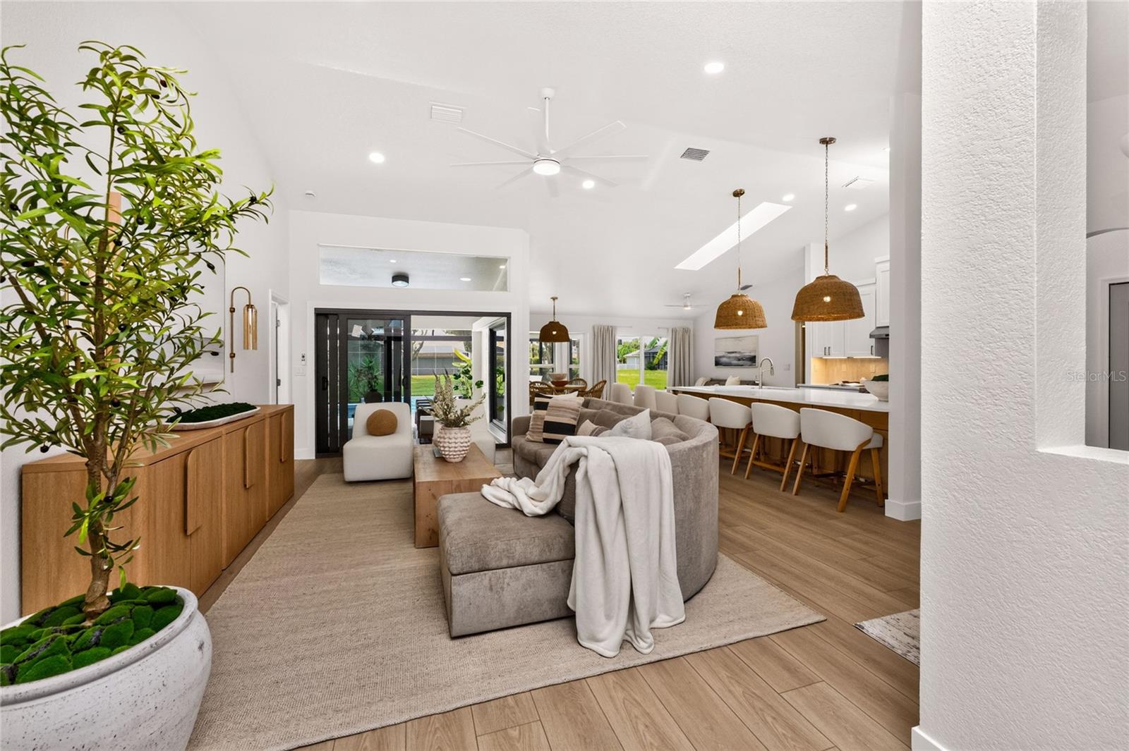 ROTONDA WEST BROADMOOR - Residential