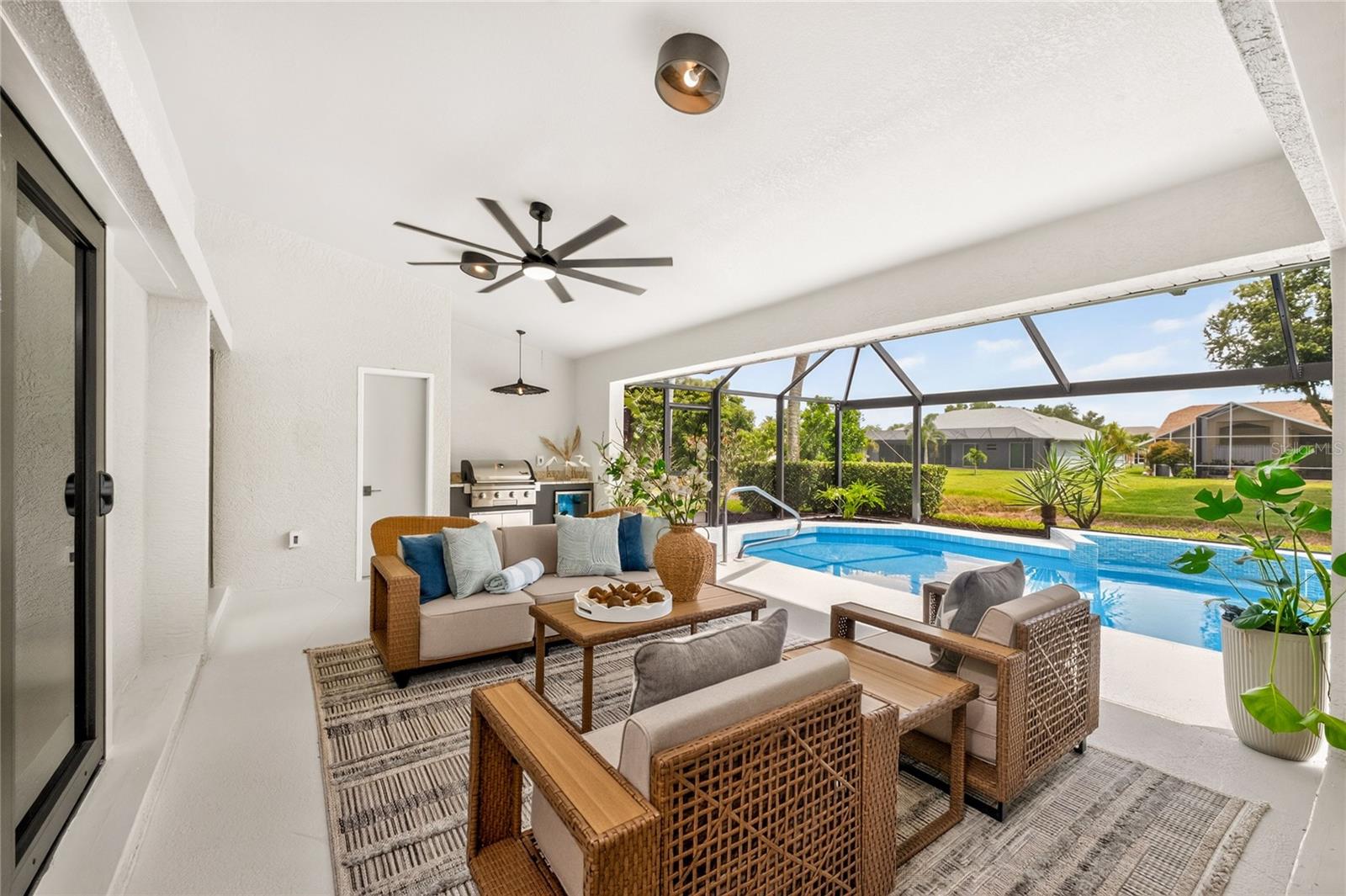 ROTONDA WEST BROADMOOR - Residential