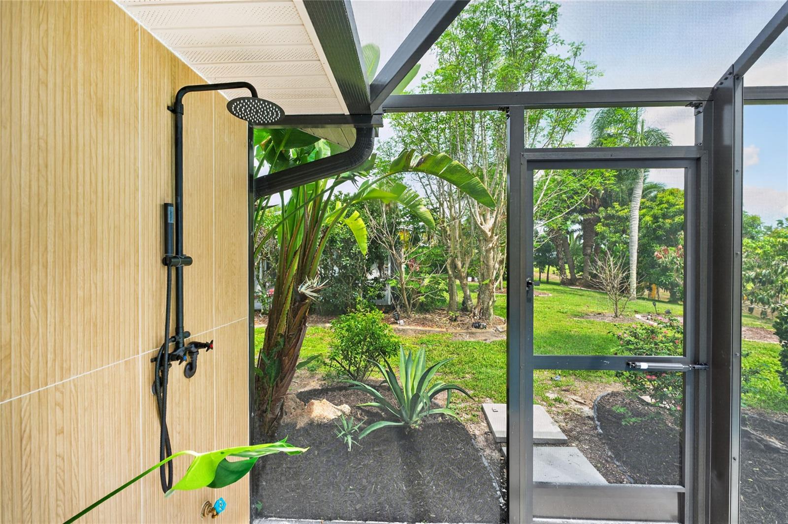 ROTONDA WEST BROADMOOR - Residential