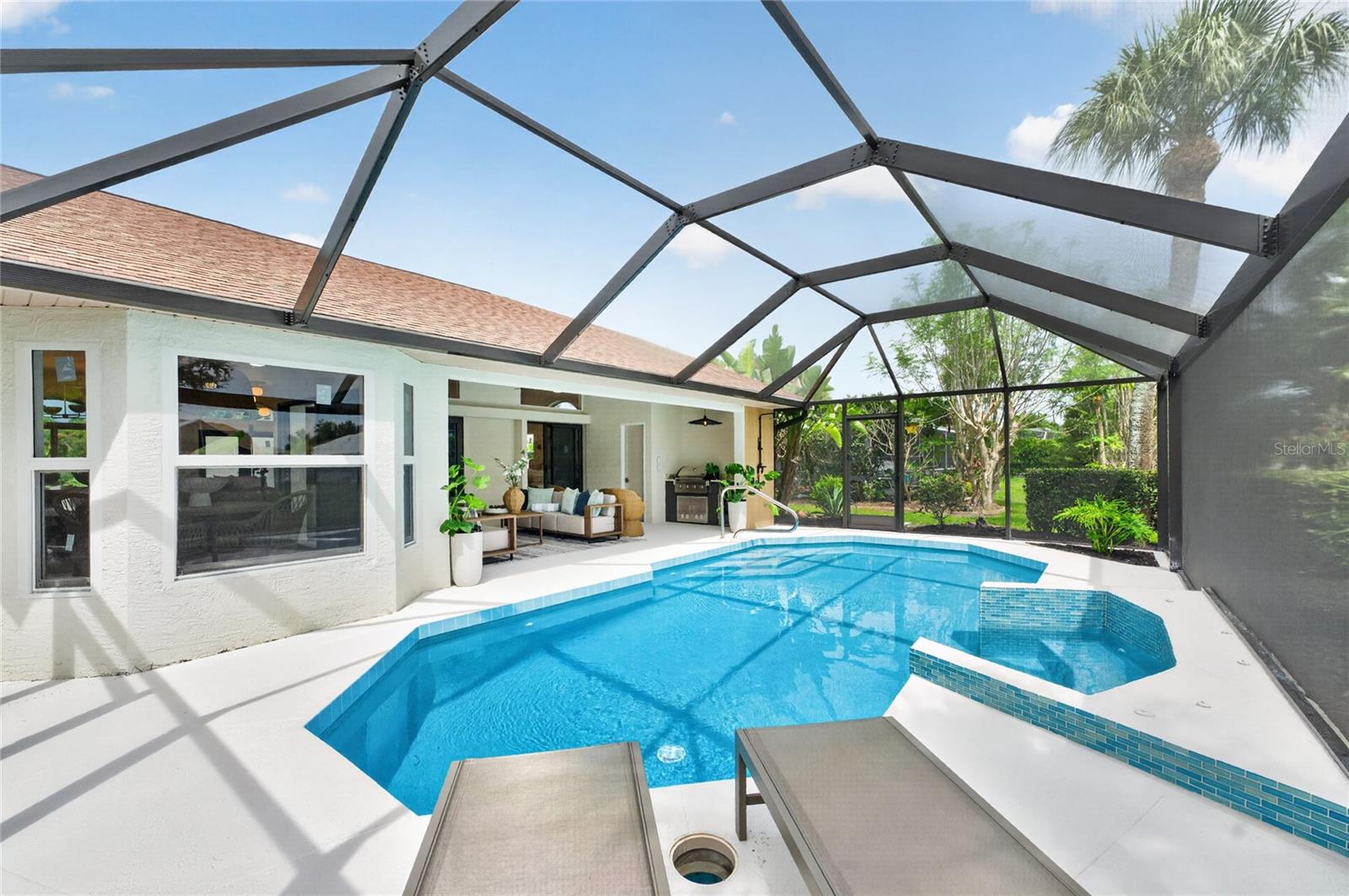 ROTONDA WEST BROADMOOR - Residential
