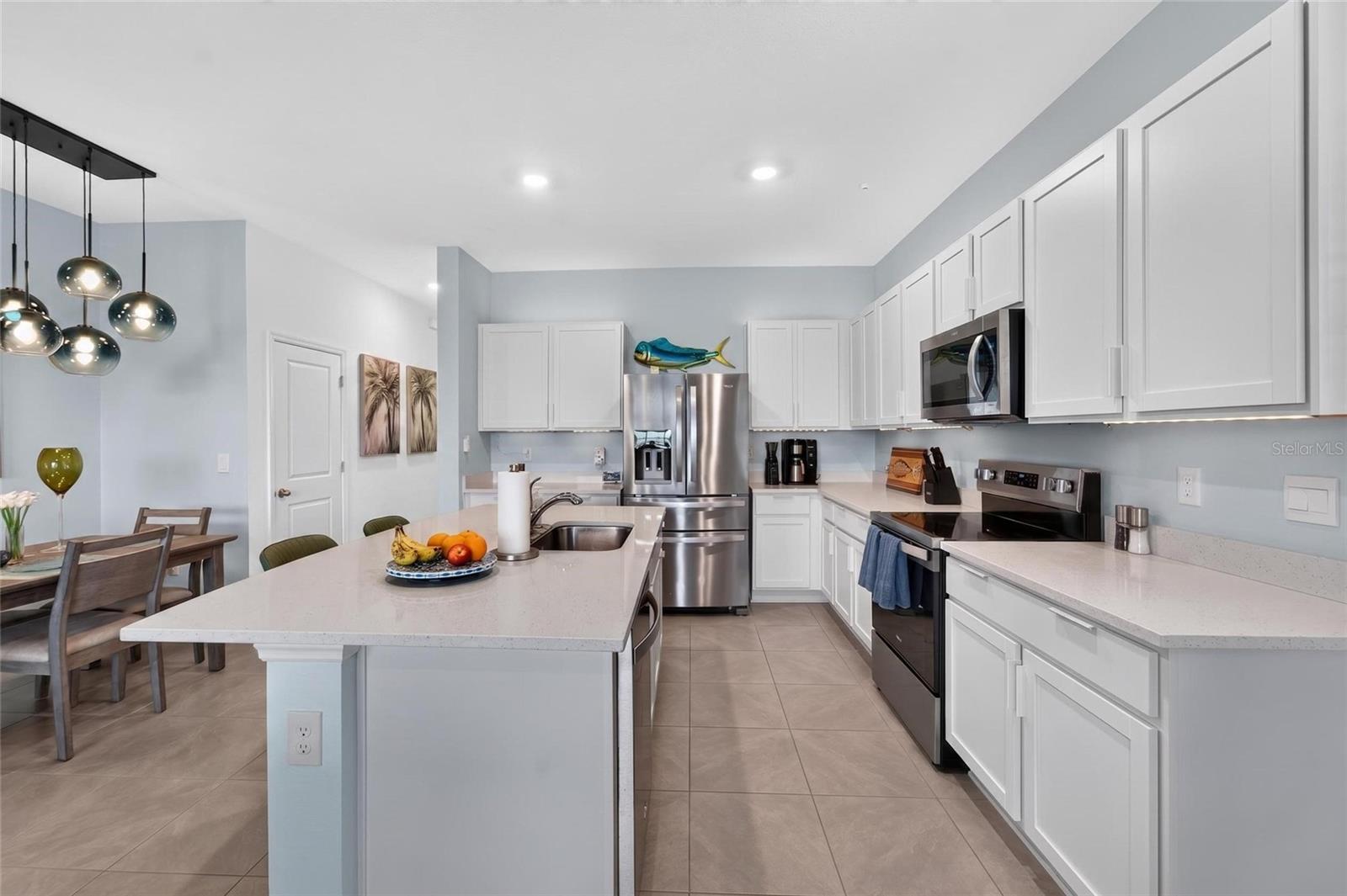 MANGROVE POINT - Residential