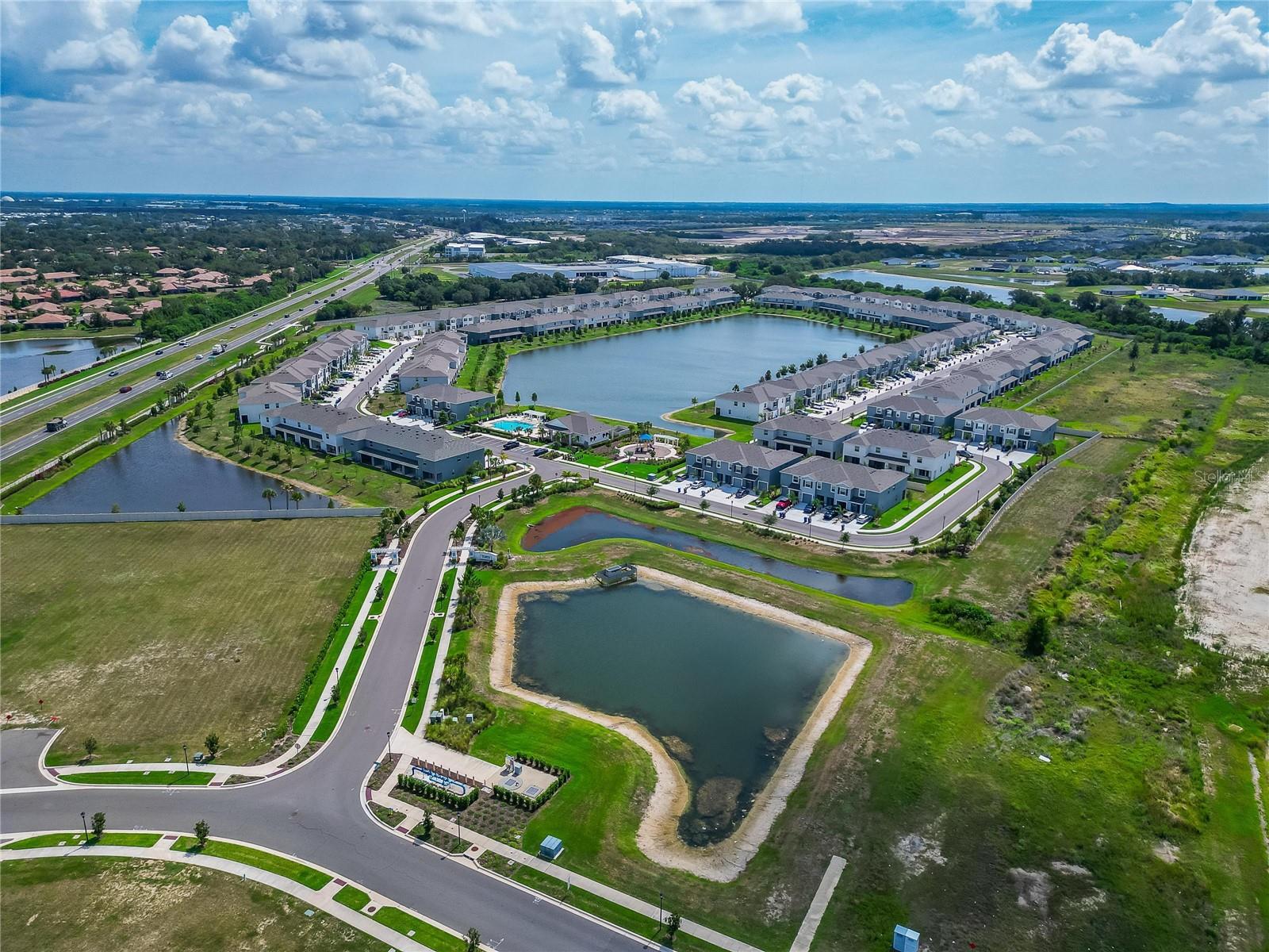 MANGROVE POINT - Residential