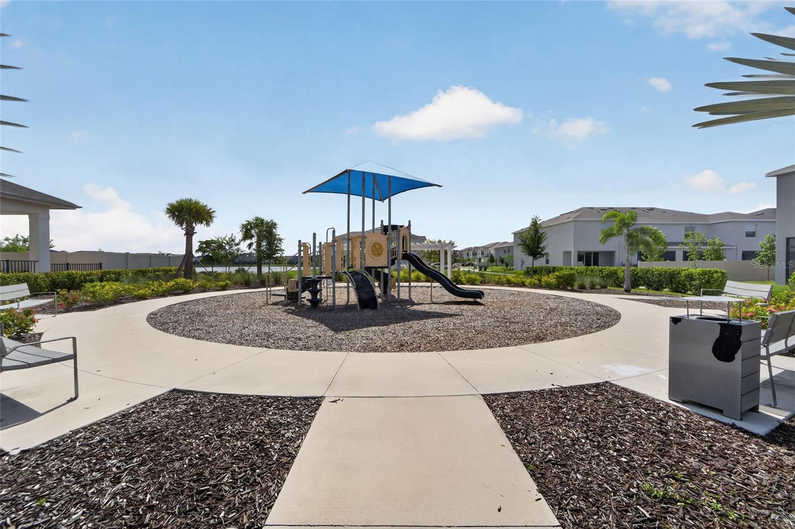 MANGROVE POINT - Residential