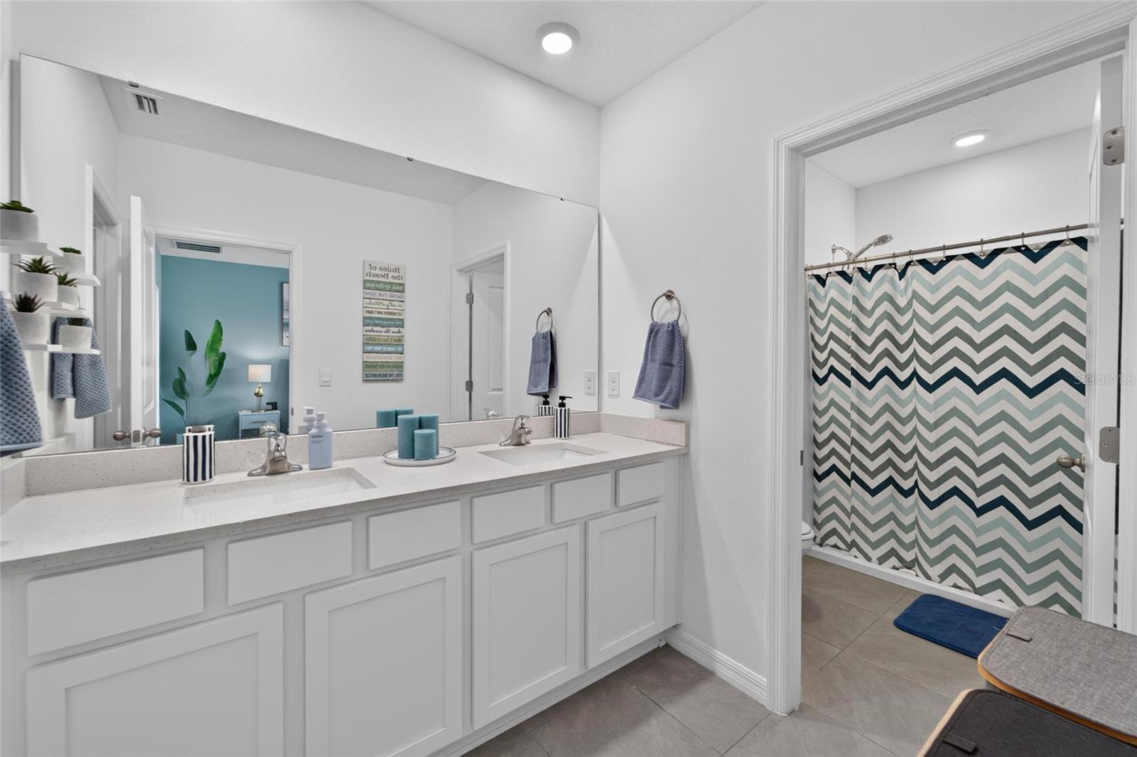 MANGROVE POINT - Residential