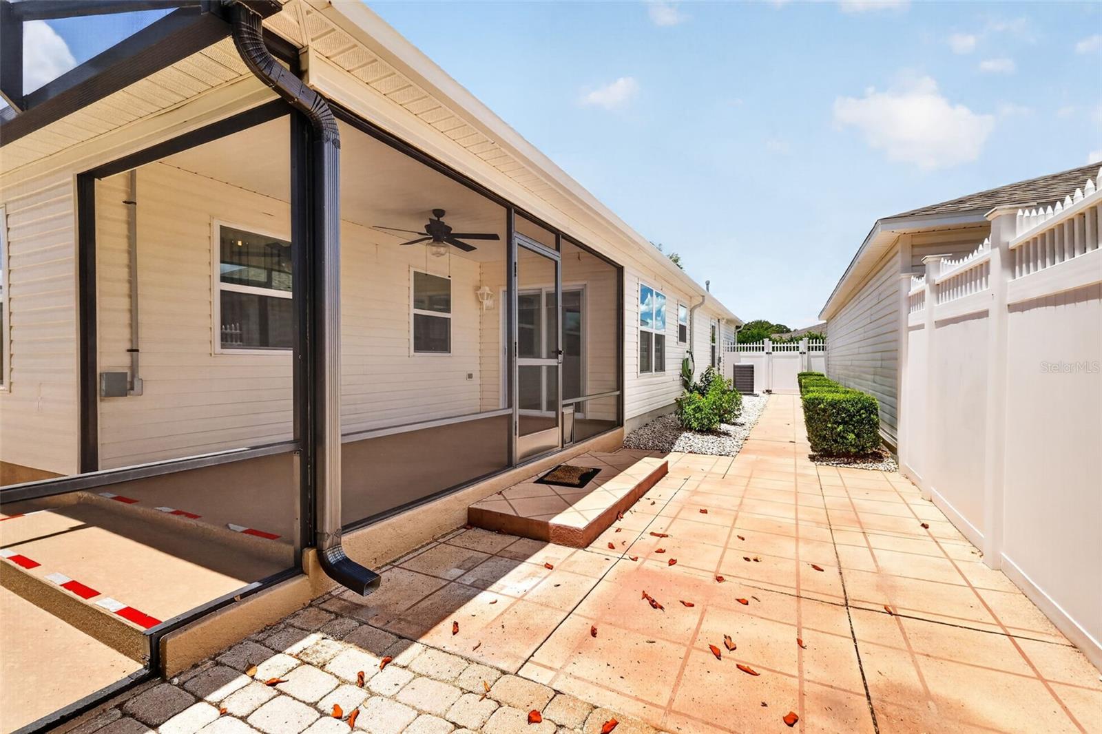 COURTYARD VILLAS - Residential