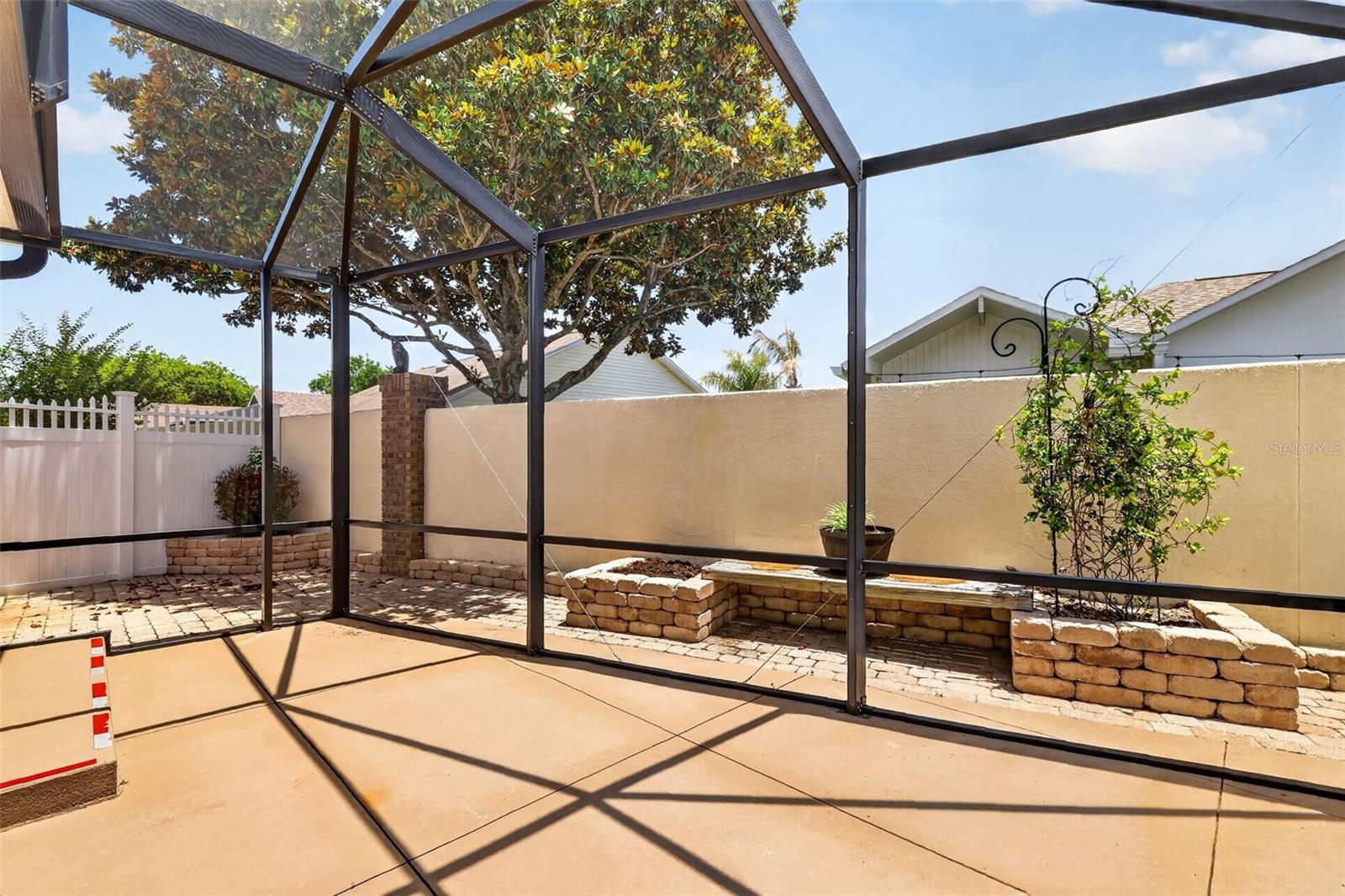 COURTYARD VILLAS - Residential