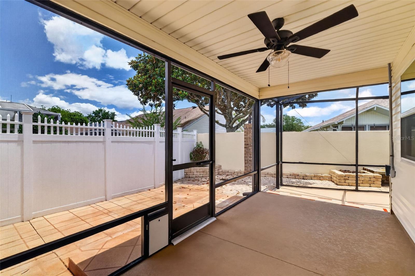 COURTYARD VILLAS - Residential