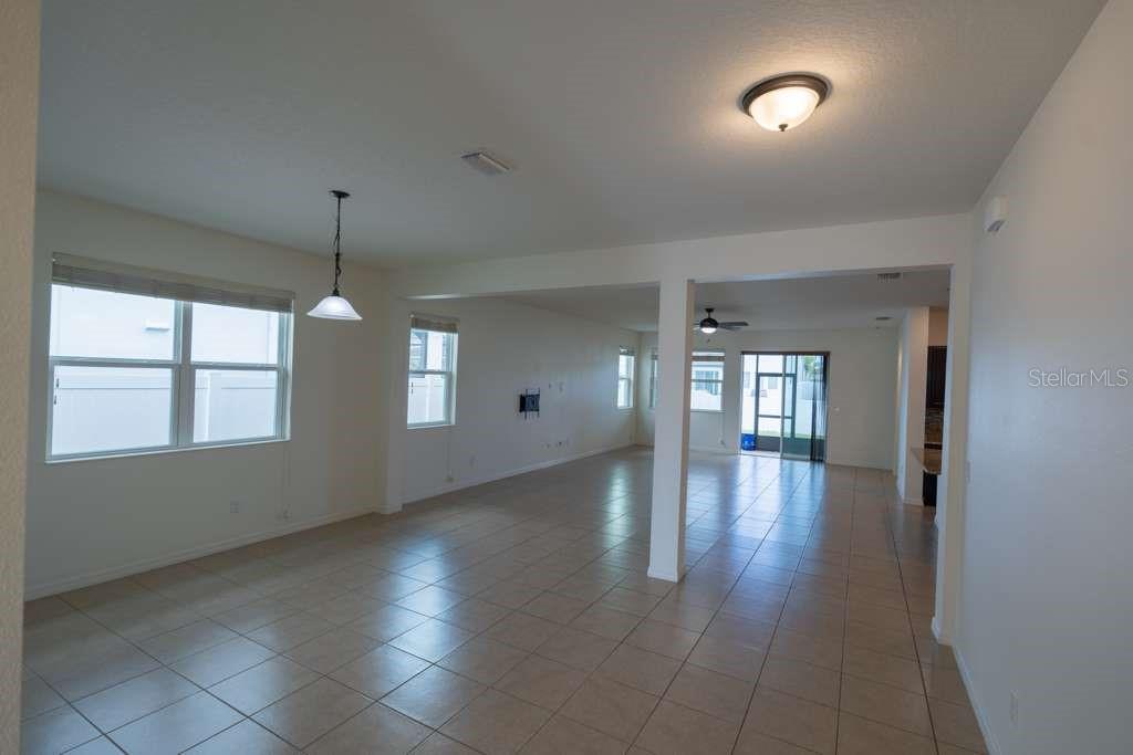 WEST LAKE RESERVE - Residential