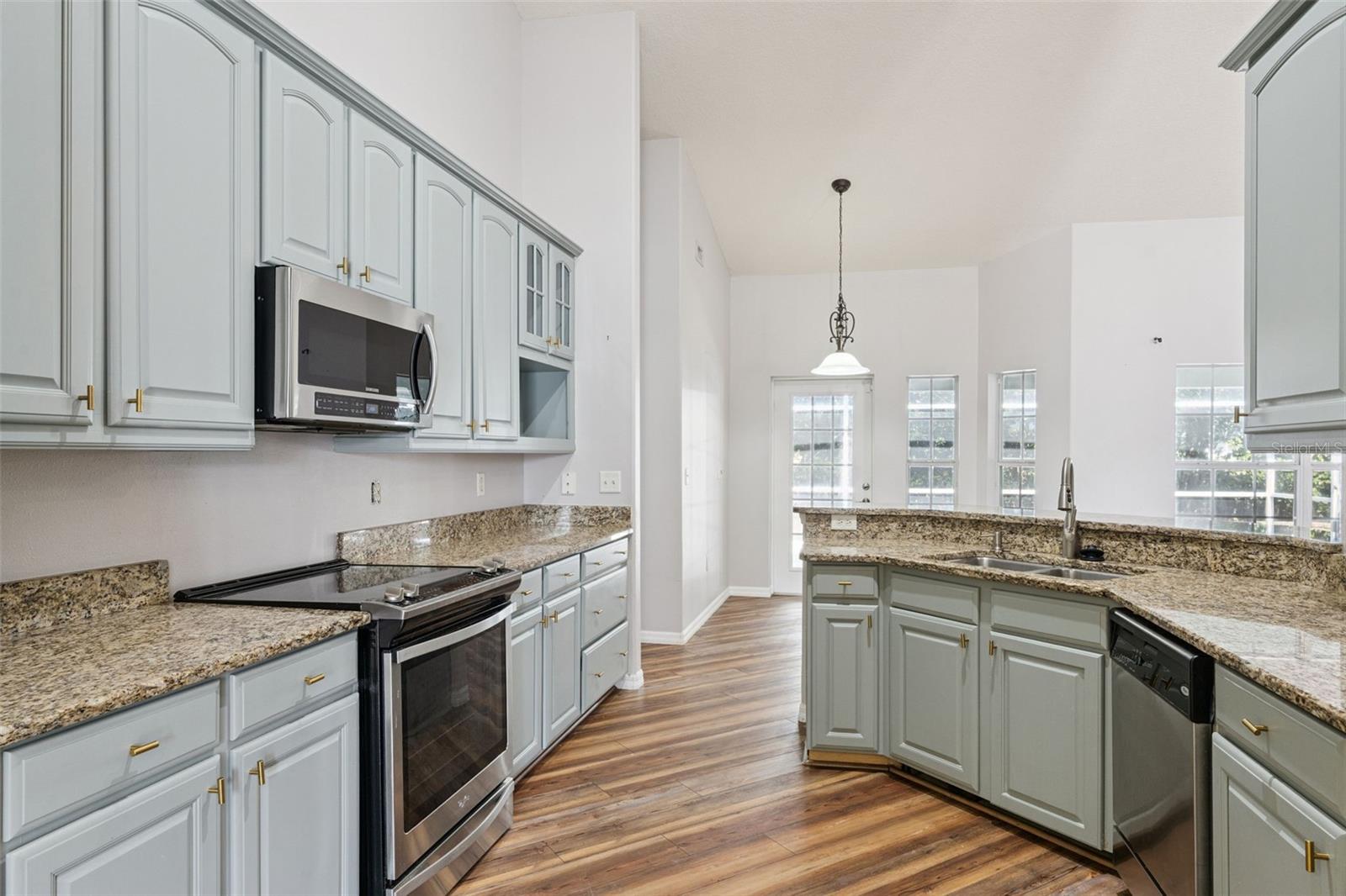 TAVARES GROVES AT BAYTREE PH 03 - Residential