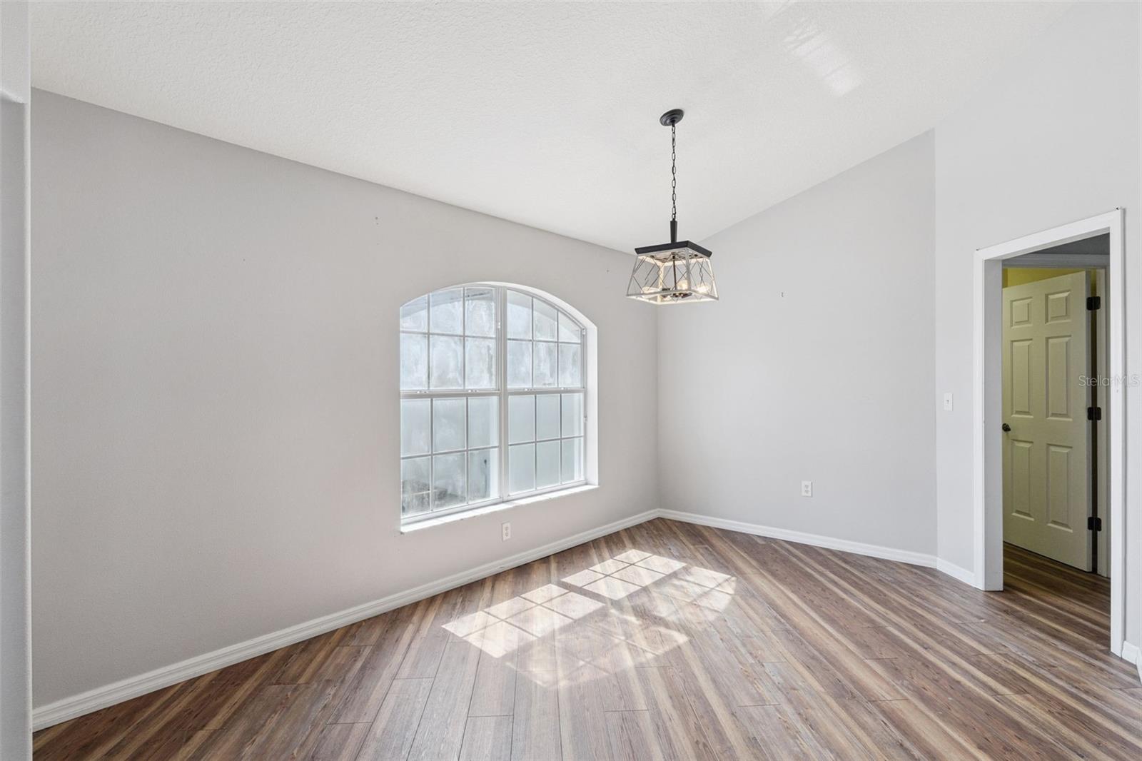 TAVARES GROVES AT BAYTREE PH 03 - Residential