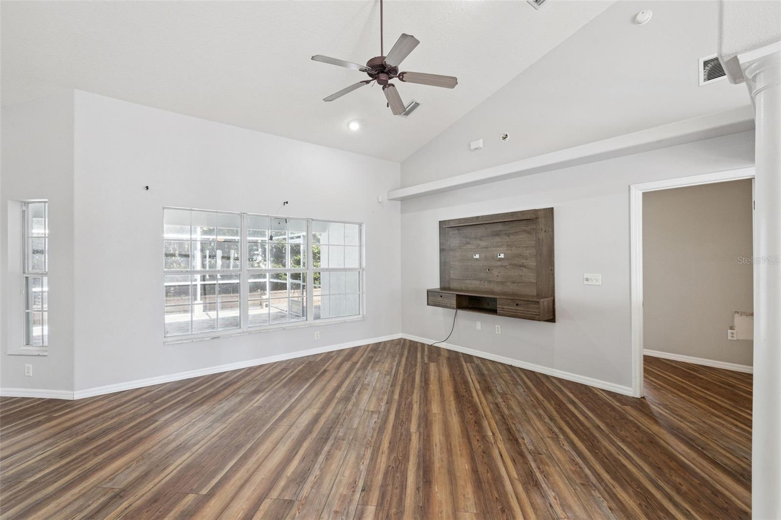 TAVARES GROVES AT BAYTREE PH 03 - Residential