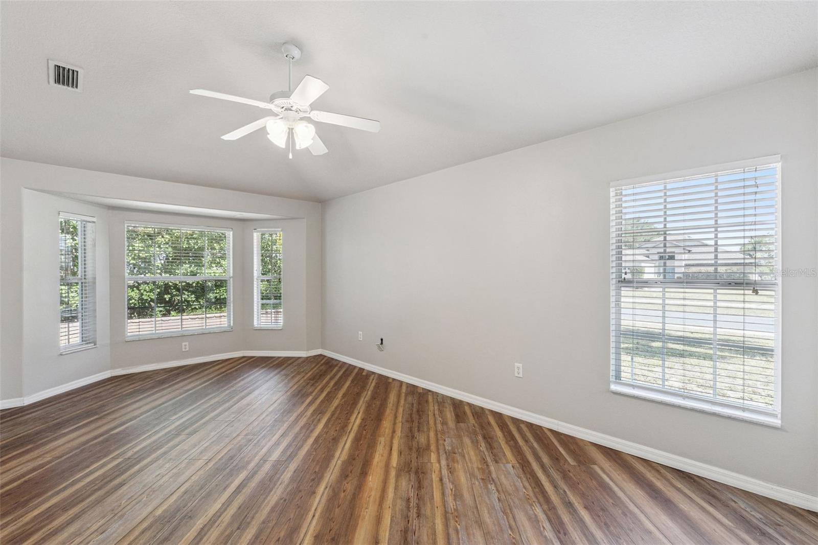 TAVARES GROVES AT BAYTREE PH 03 - Residential