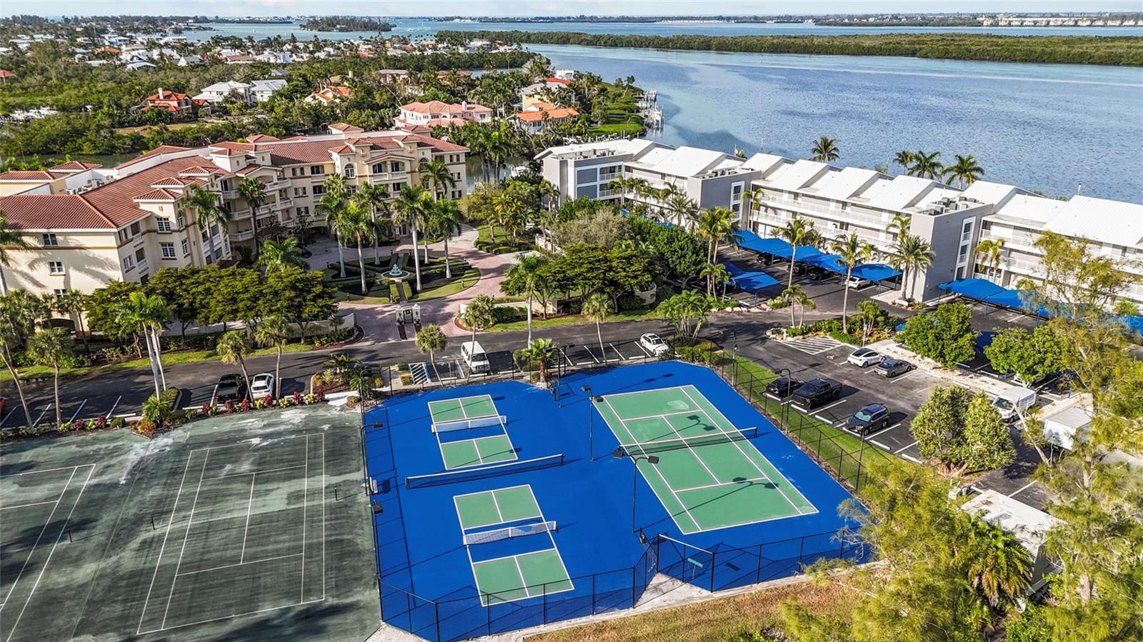 HARBOUR VILLA CLUB AT THE BUCCANEER - Residential