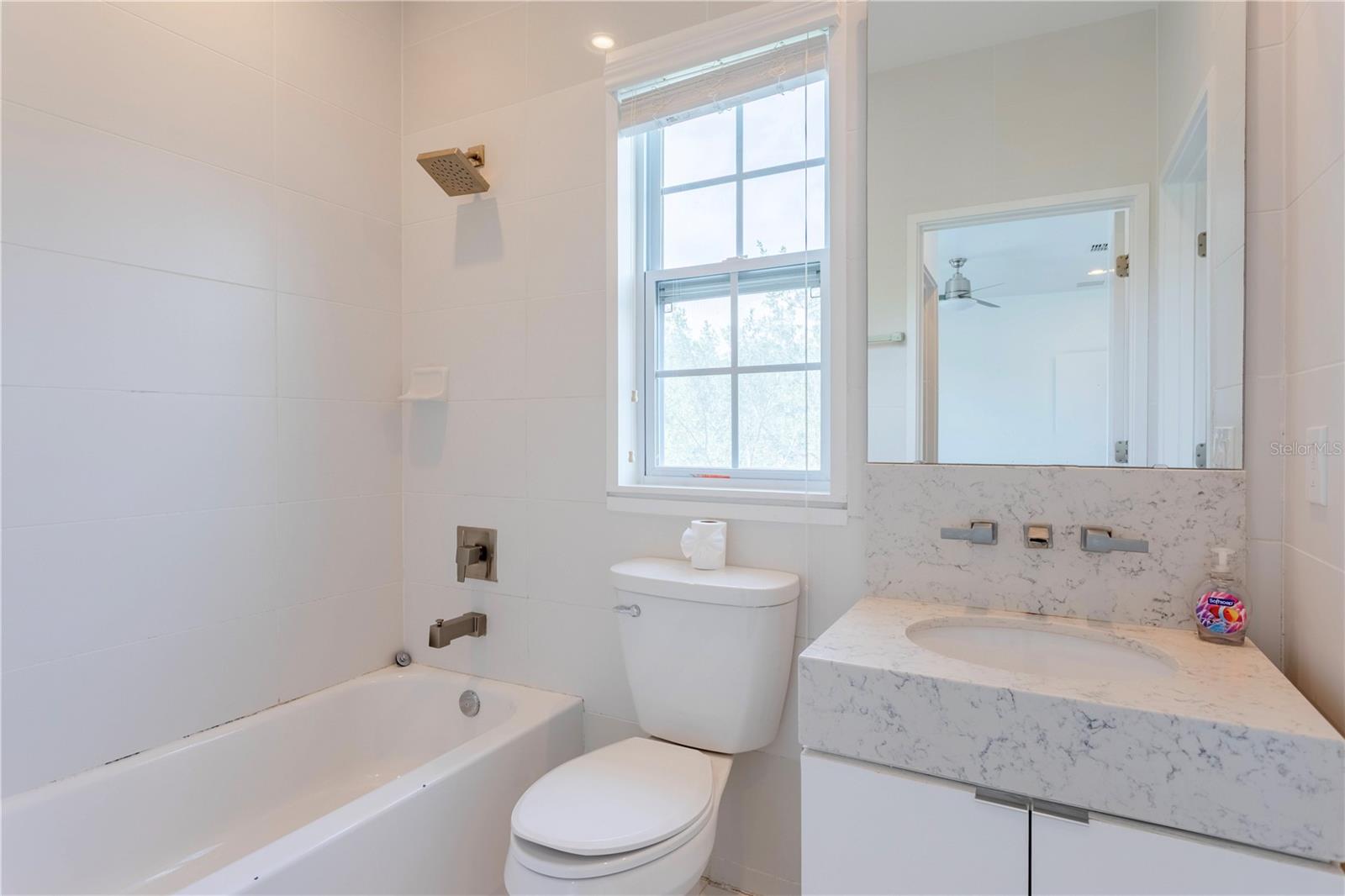 COPLEY SQUARE - Residential