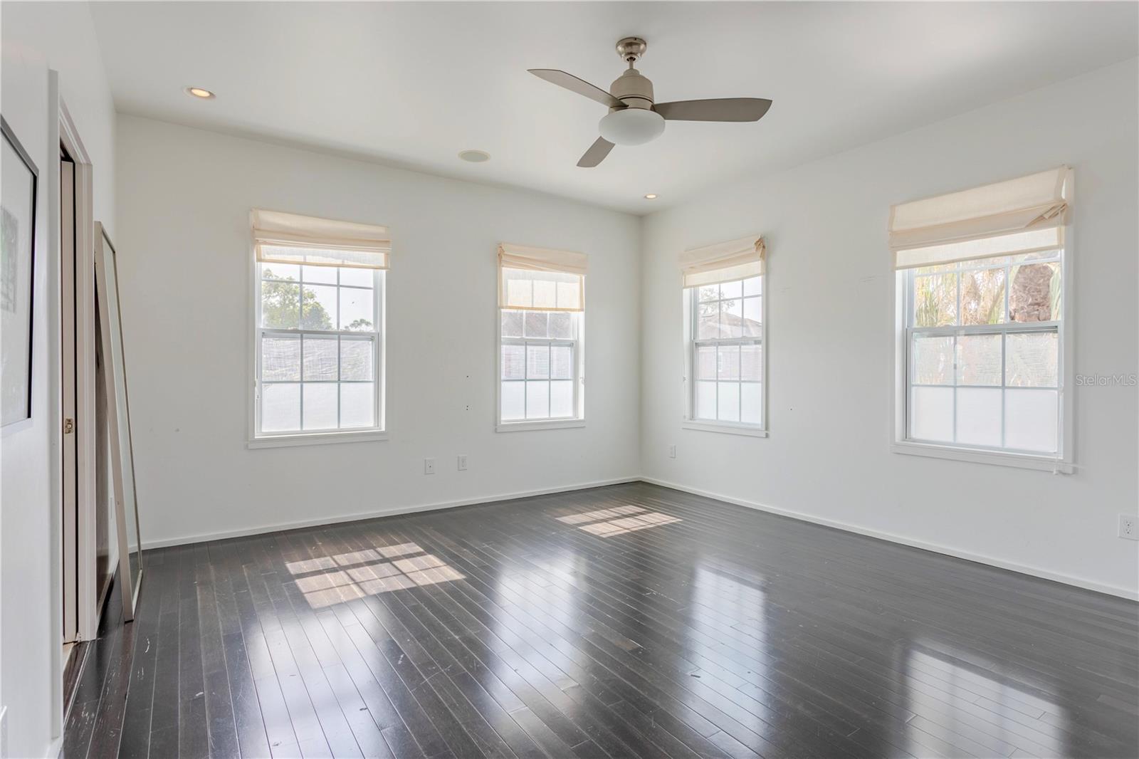 COPLEY SQUARE - Residential