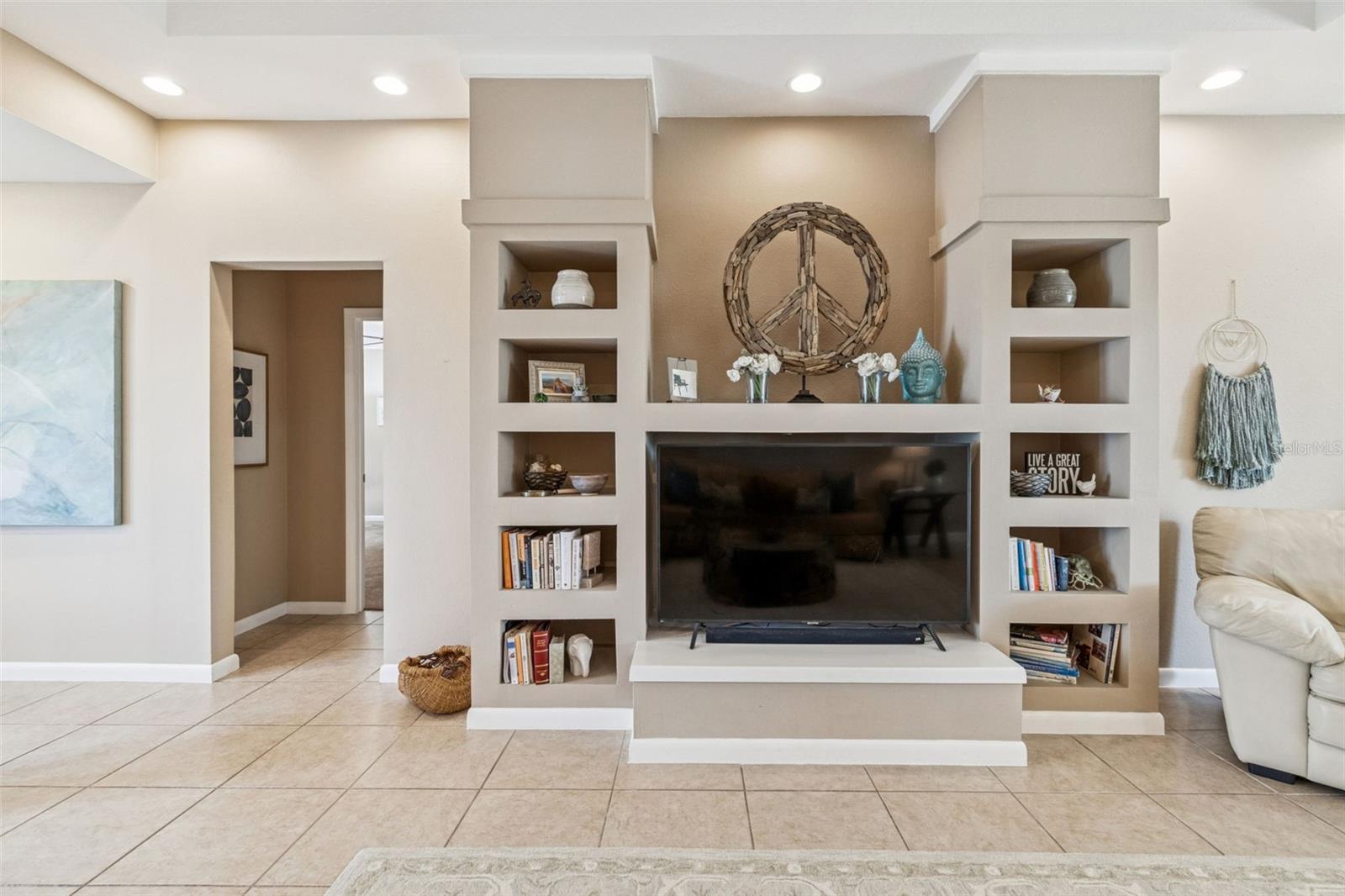 WHITFIELD COUNTRY CLUB ESTATES 1 - Residential