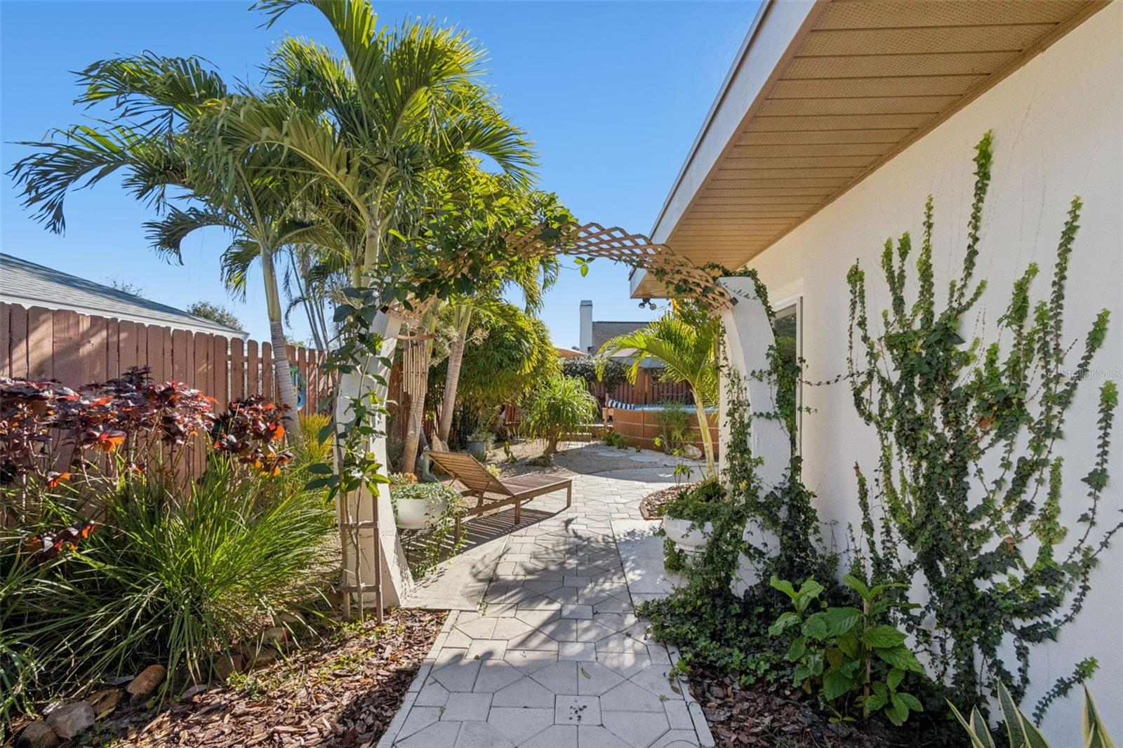 WHITFIELD COUNTRY CLUB ESTATES 1 - Residential