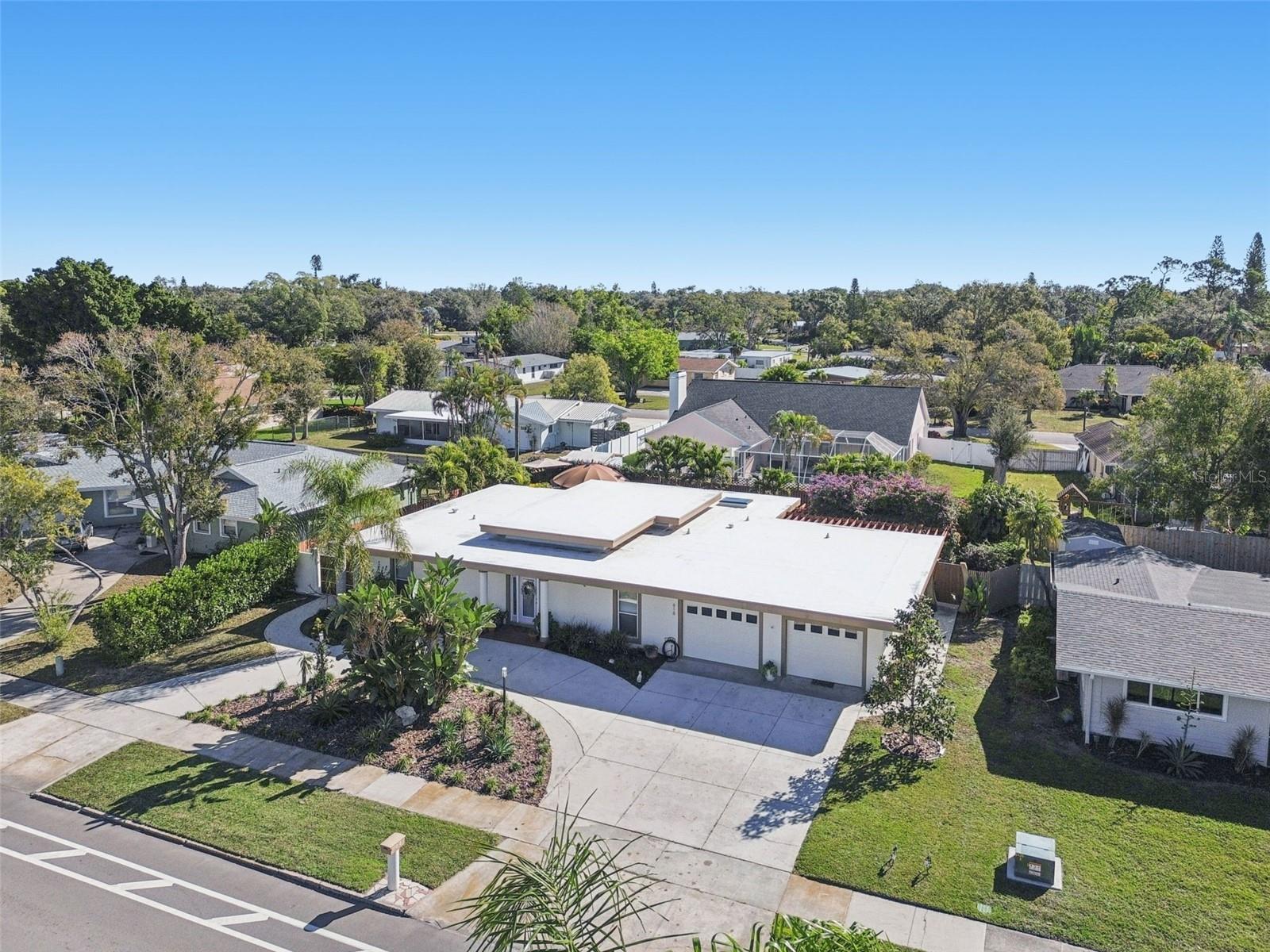 WHITFIELD COUNTRY CLUB ESTATES 1 - Residential